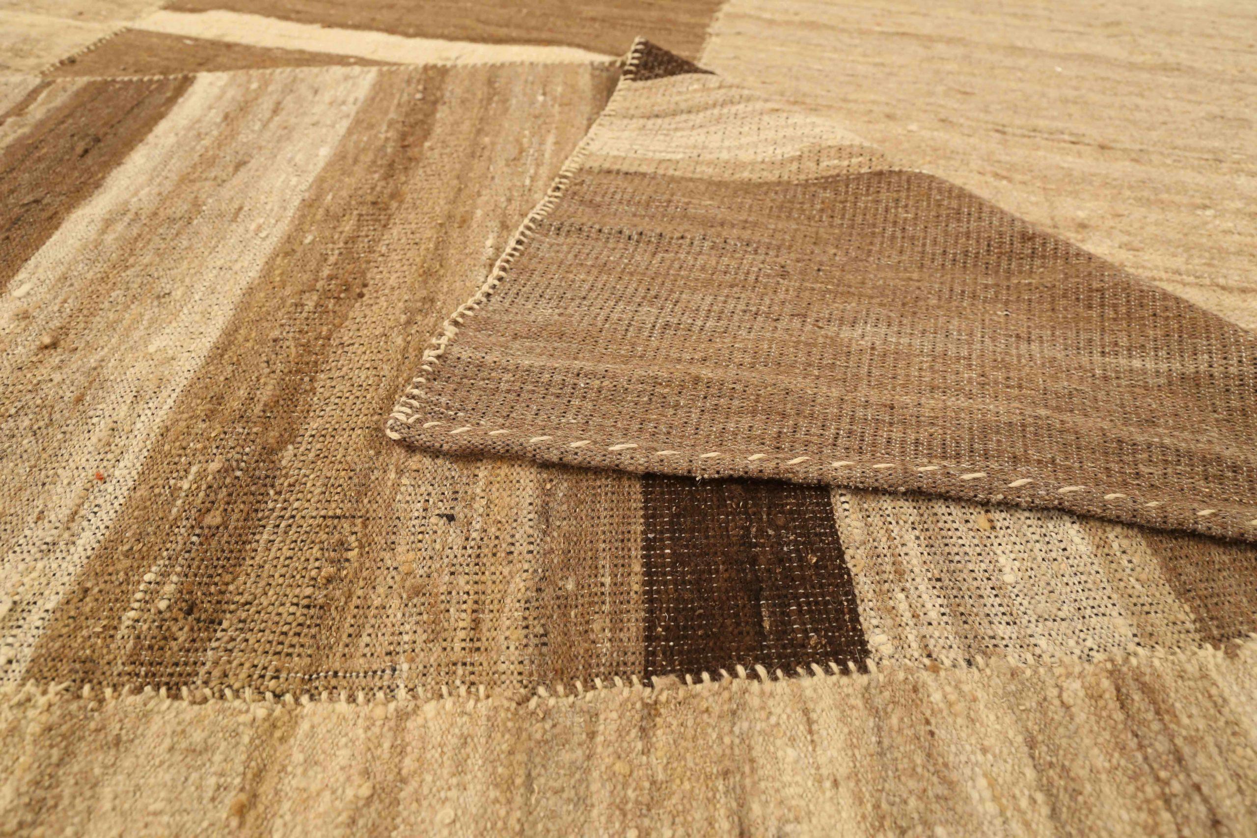 Persische Kilim Over Size Teppich CIRCA 1910 - Wolle Brown Elfenbein Taupe 73170 im Zustand „Hervorragend“ im Angebot in Dallas, TX