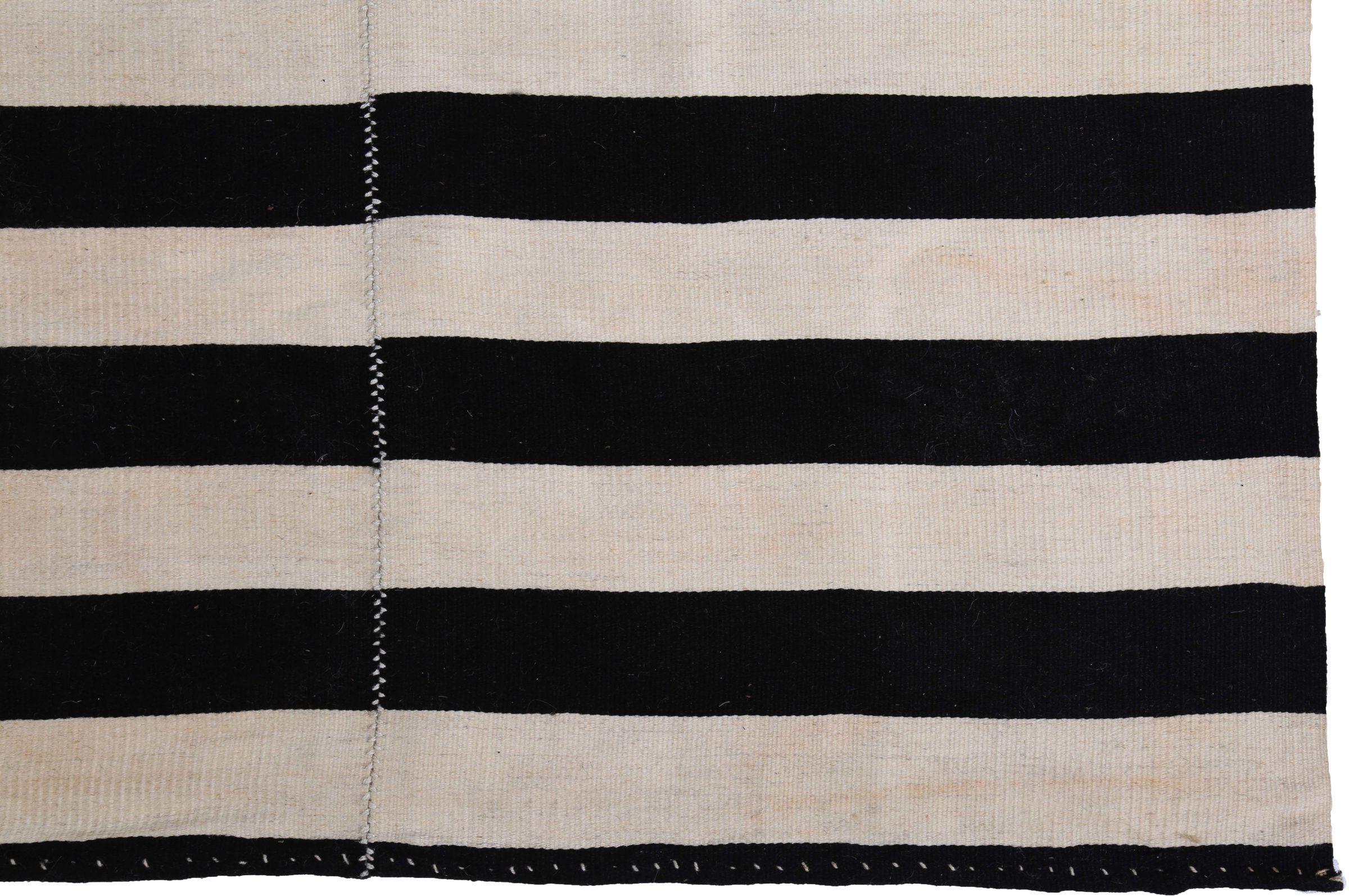 Tappeto persiano Rug & Kilim di dimensioni eccessive, circa 1990 - Lana, design bianco e nero - 89323 In condizioni ottime in vendita a Dallas, TX