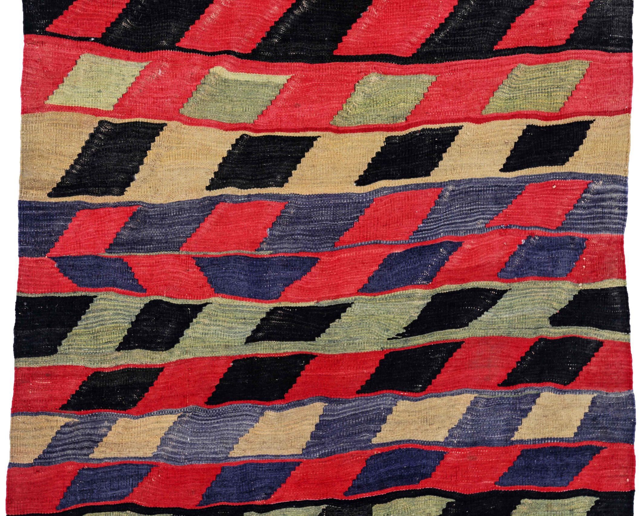 Persische Kilim Läufer Teppich Circa 1910 - Wolle Schwarz Blau Grün Rot Gelb - 91193 (Asiatisch) im Angebot
