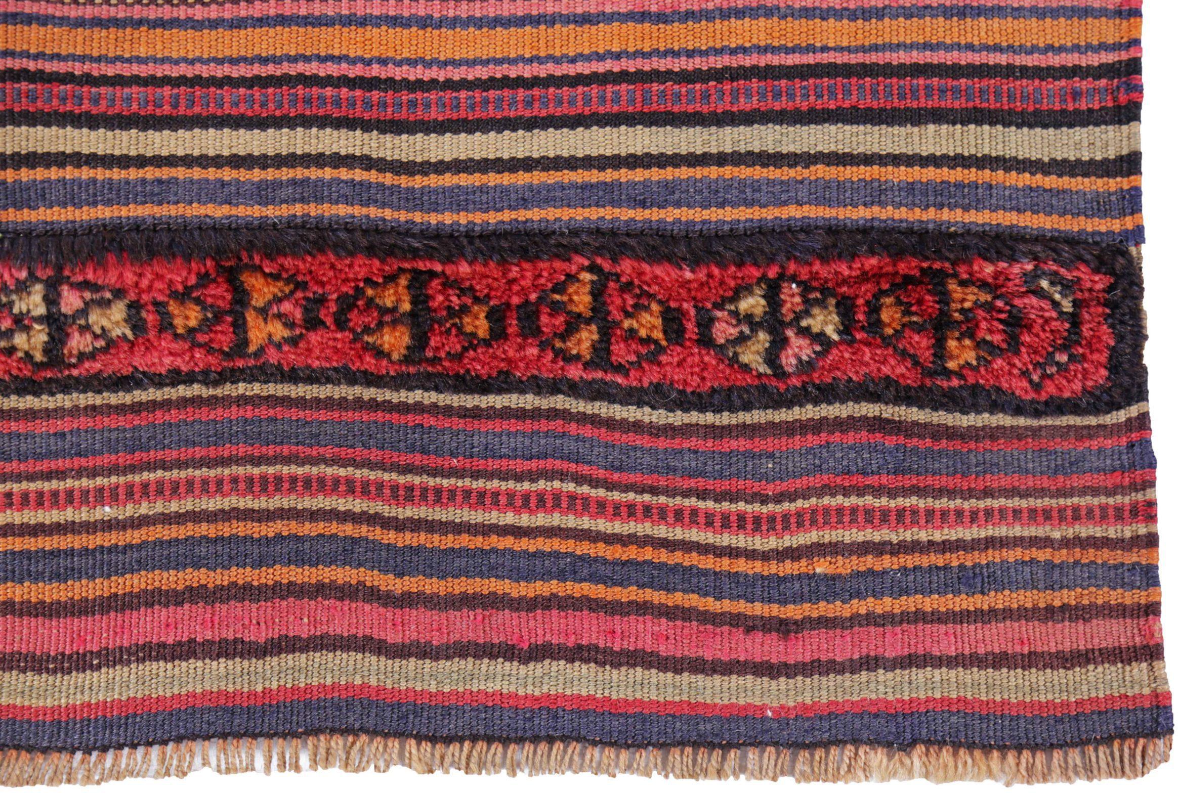 Rug & Kilim persiano del 1910 - lana blu rosa rosso giallo - 91485 In condizioni ottime in vendita a Dallas, TX