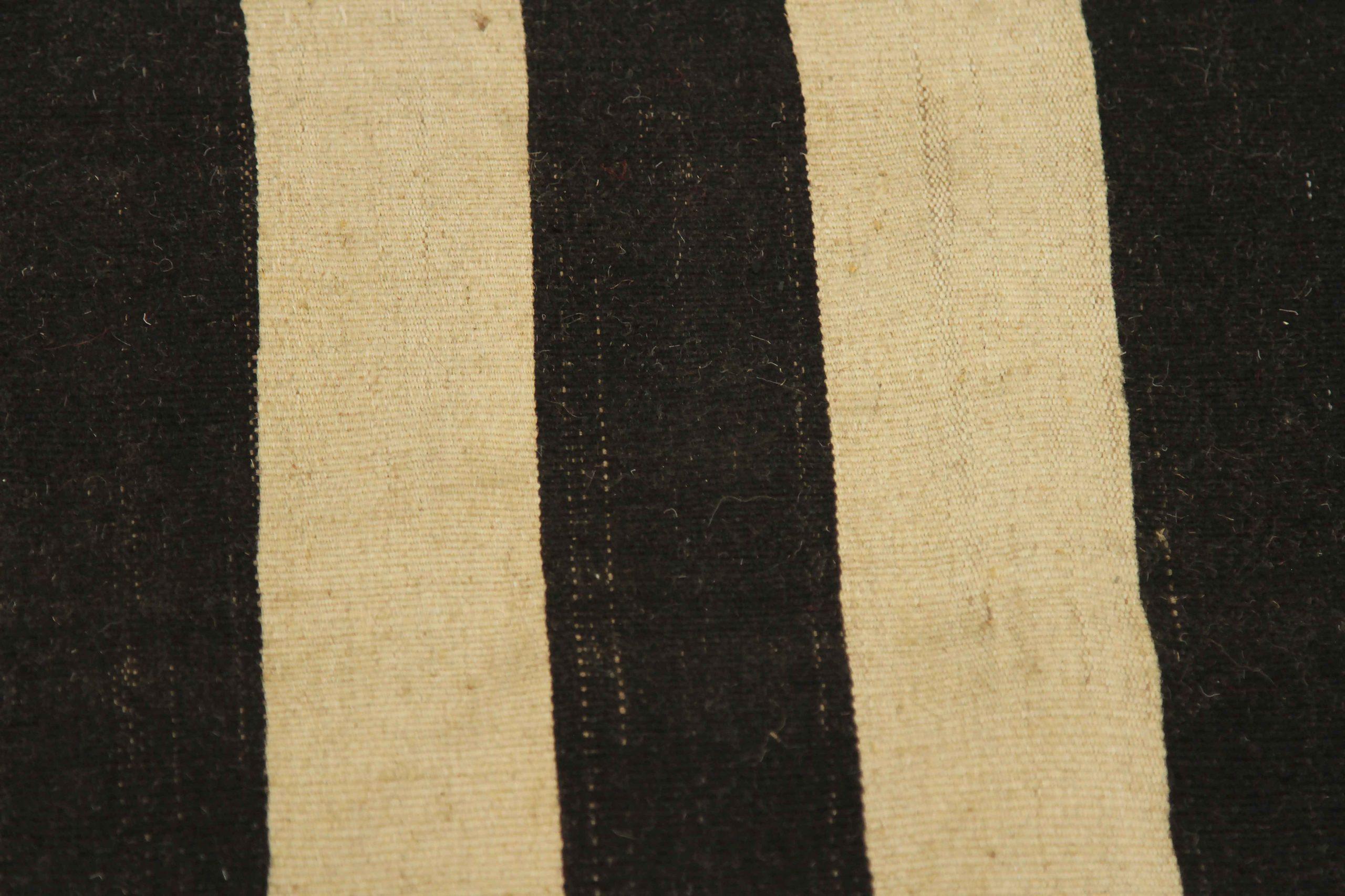 Persische Kilim Läufer Teppich CIRCA 1910 - Wolle braun Elfenbein 74175 im Zustand „Hervorragend“ im Angebot in Dallas, TX