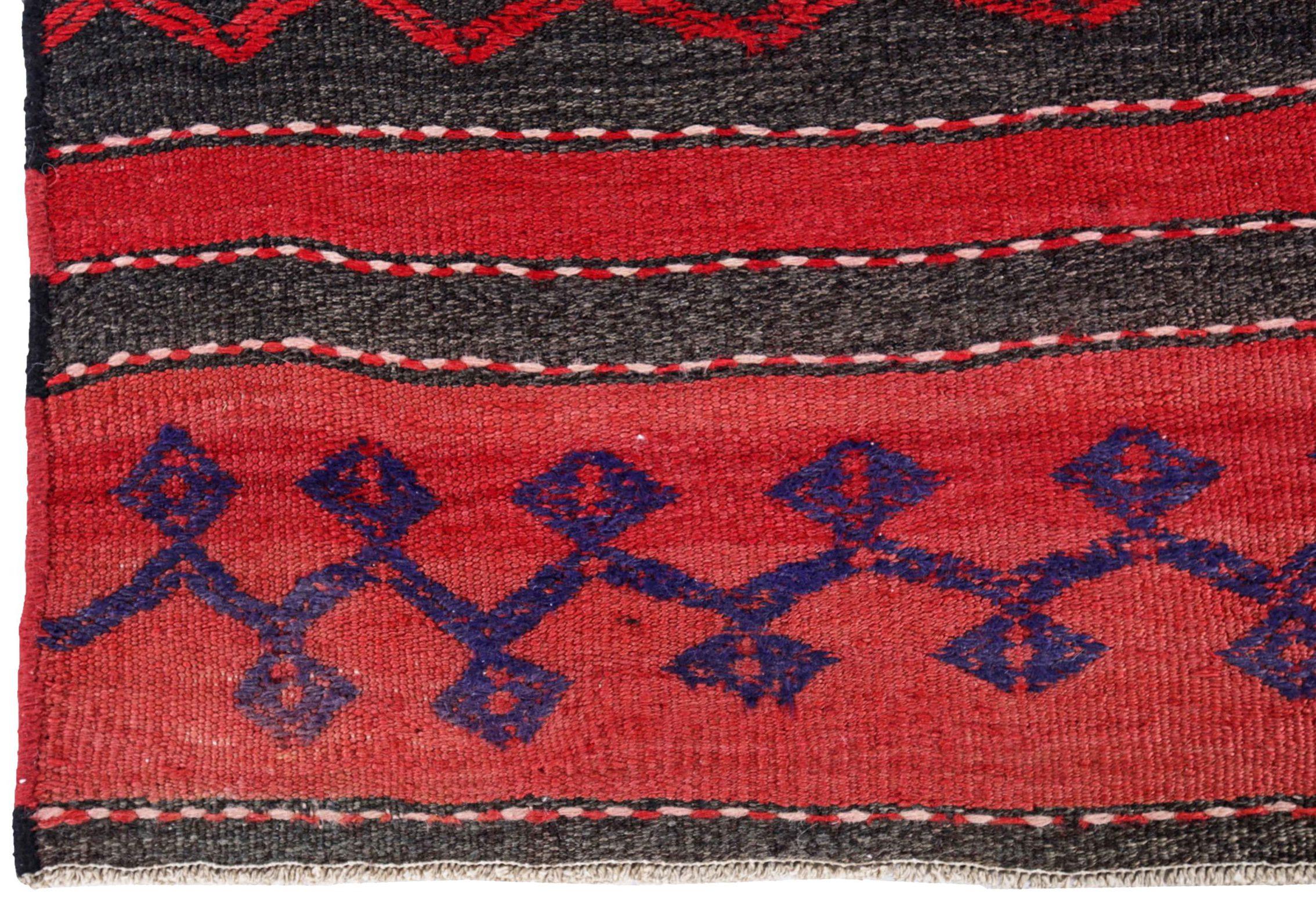 Persischer Kelim-Teppich Circa 1910 - Wolle Schwarz Blau Rot Design - 91123 (Asiatisch) im Angebot