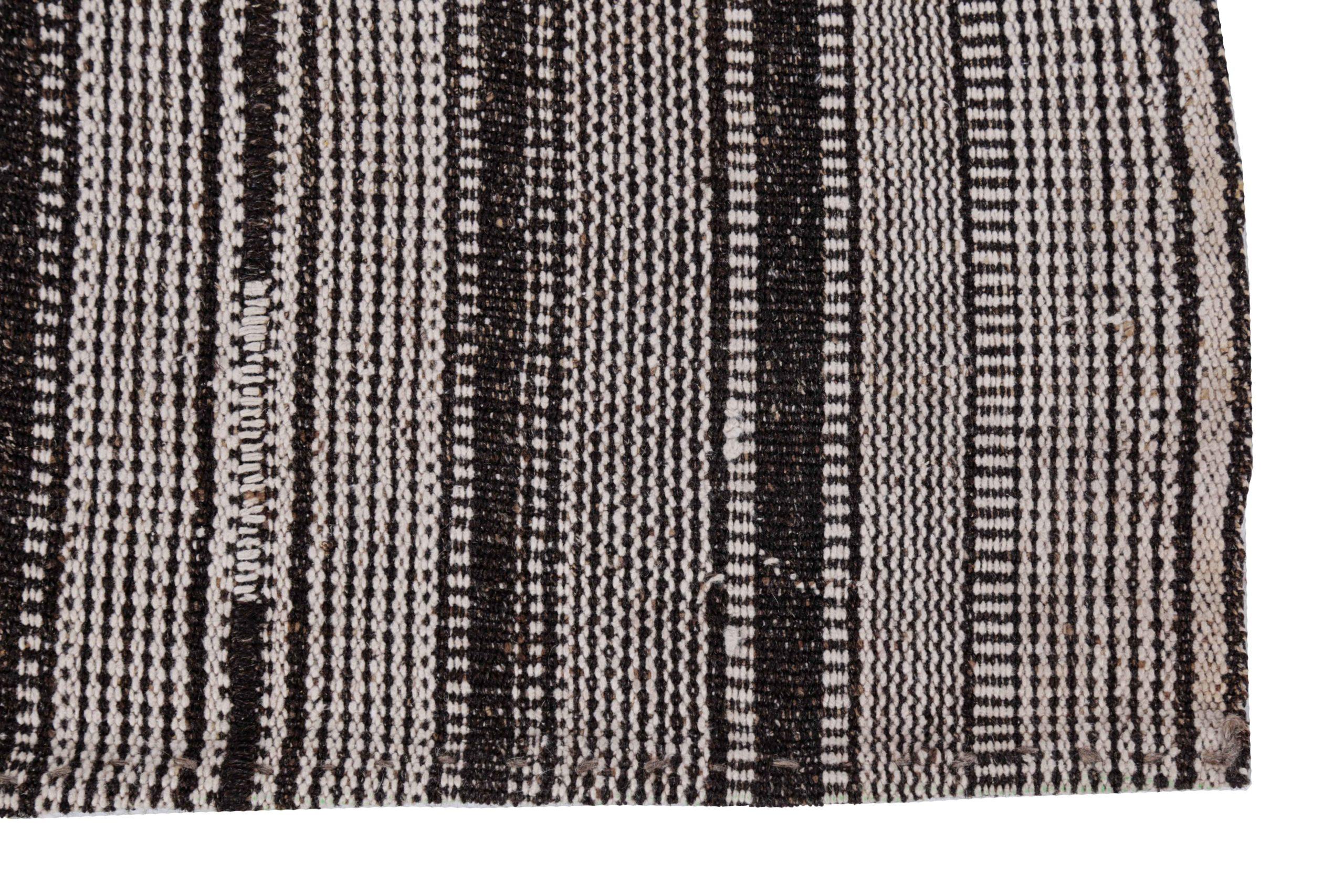 Persischer Kelim-Teppich Circa 1910 - Wolle Schwarz Elfenbein Design - 91547 im Zustand „Hervorragend“ im Angebot in Dallas, TX