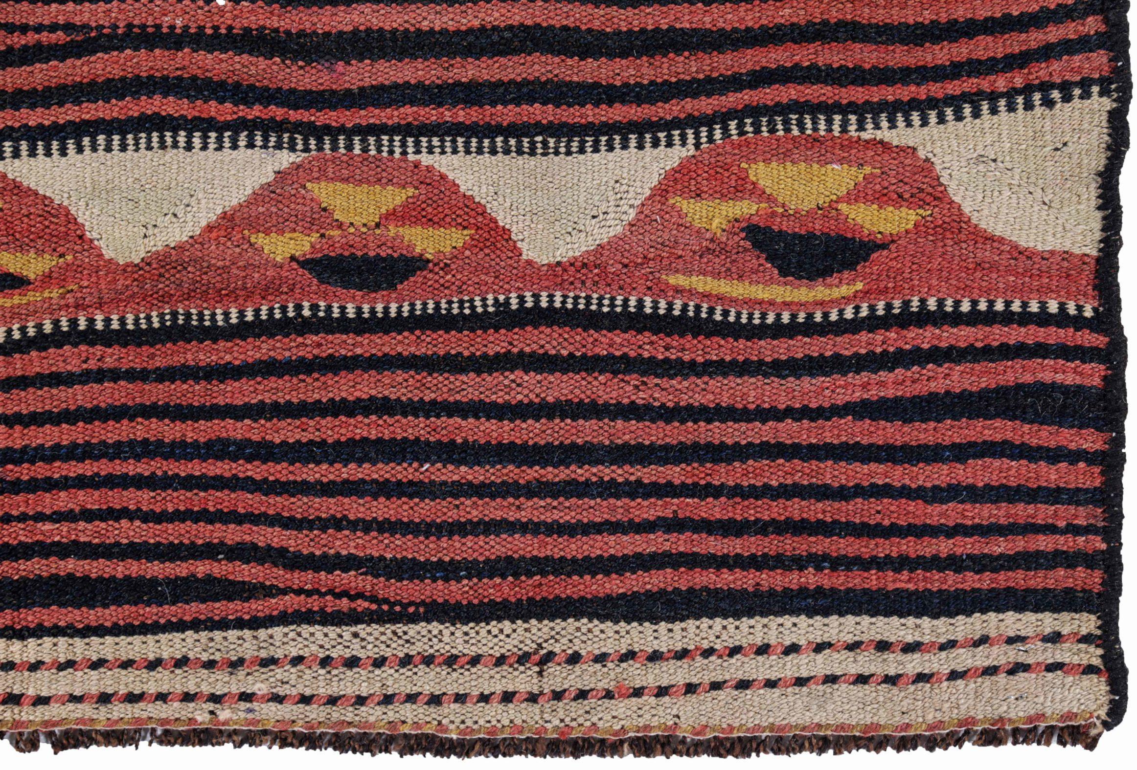 Persischer Kilim Small Rug CIRCA 1910 - Wolle Schwarz Elfenbein Rot Gelb Design - 91105 im Zustand „Hervorragend“ im Angebot in Dallas, TX