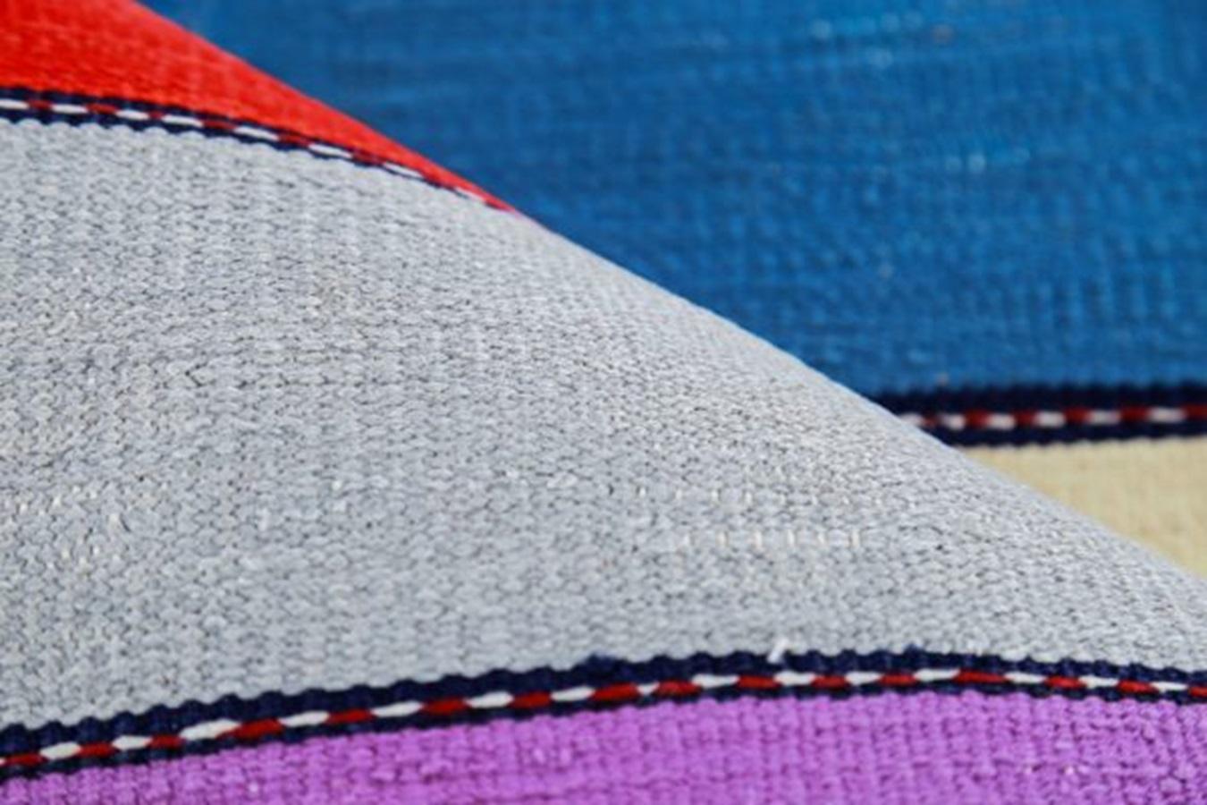20ième siècle Petit tapis persan Kilim vers 1910 - Laine bleu vert violet rouge jaune - 91244 en vente