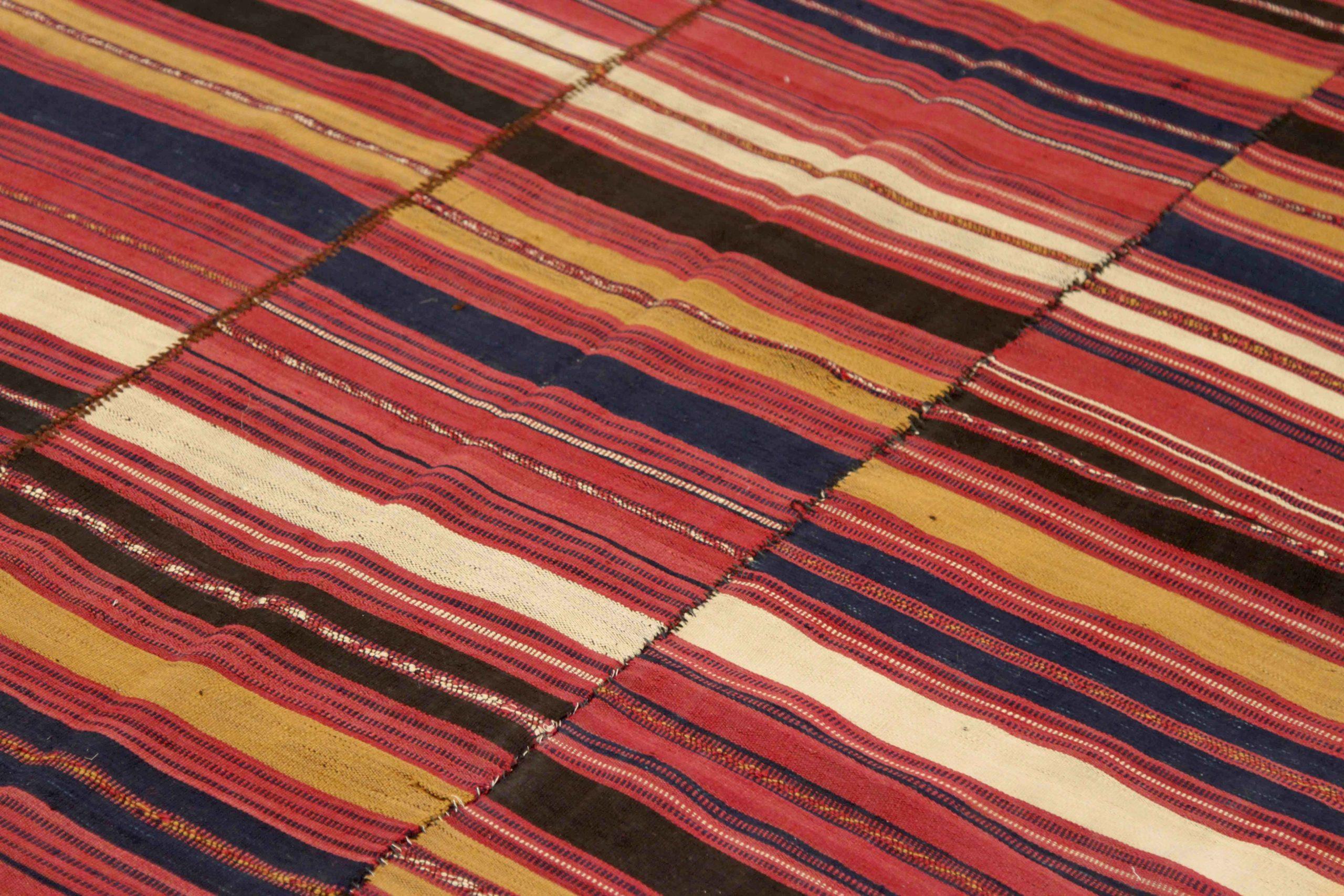 Asiatico Tappeto persiano Kilim di piccole dimensioni del 1910 - Lana Blu Avorio Rosso Giallo 74151 in vendita