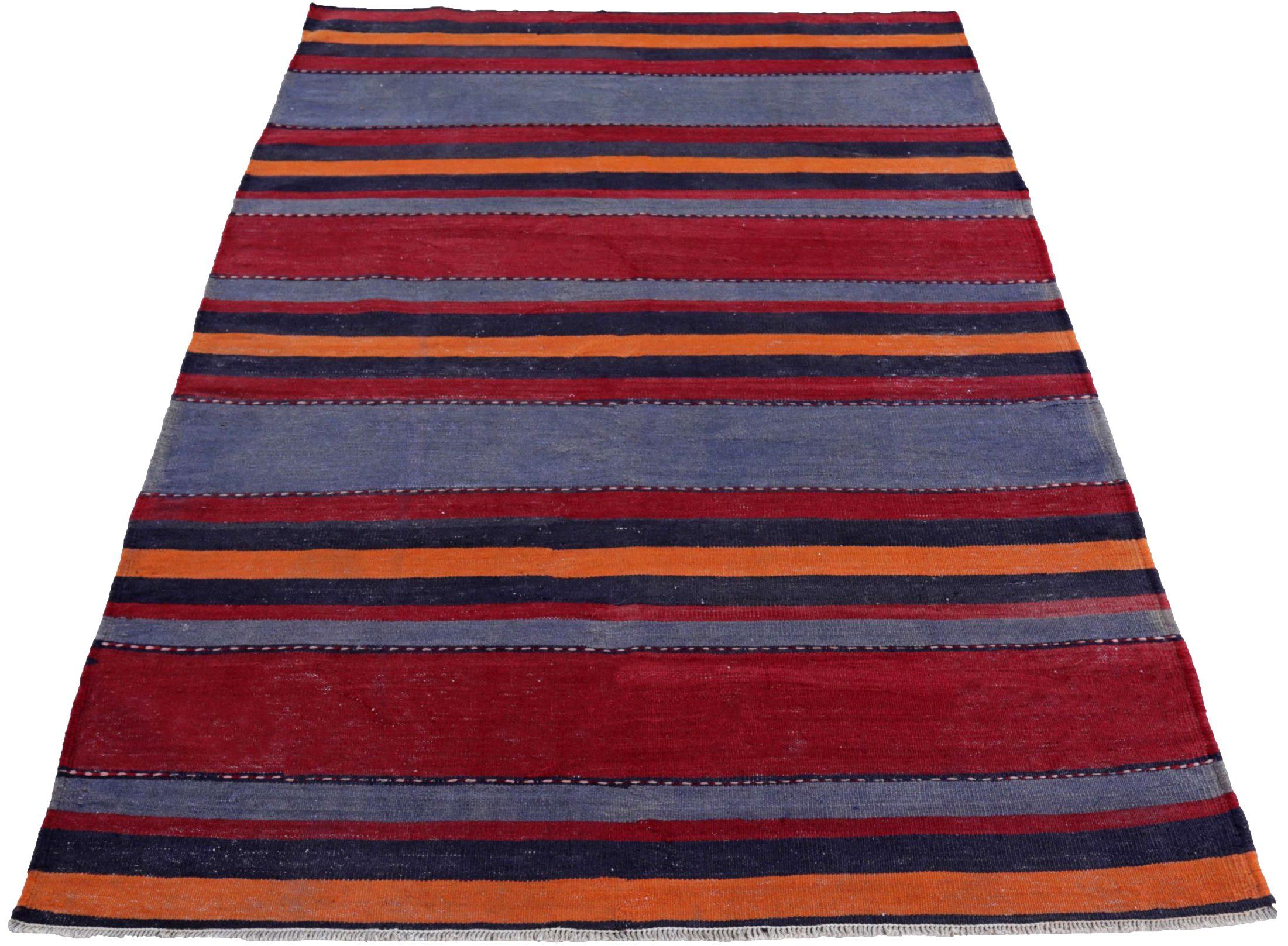 Entdecken Sie die Eleganz eines persischen Kilims mit einem kleinen Teppich von CIRCA 1910. Dieses exklusive Design aus Wolle und BlauOrangeRot ist perfekt, um Ihren Raum zu verschönern.