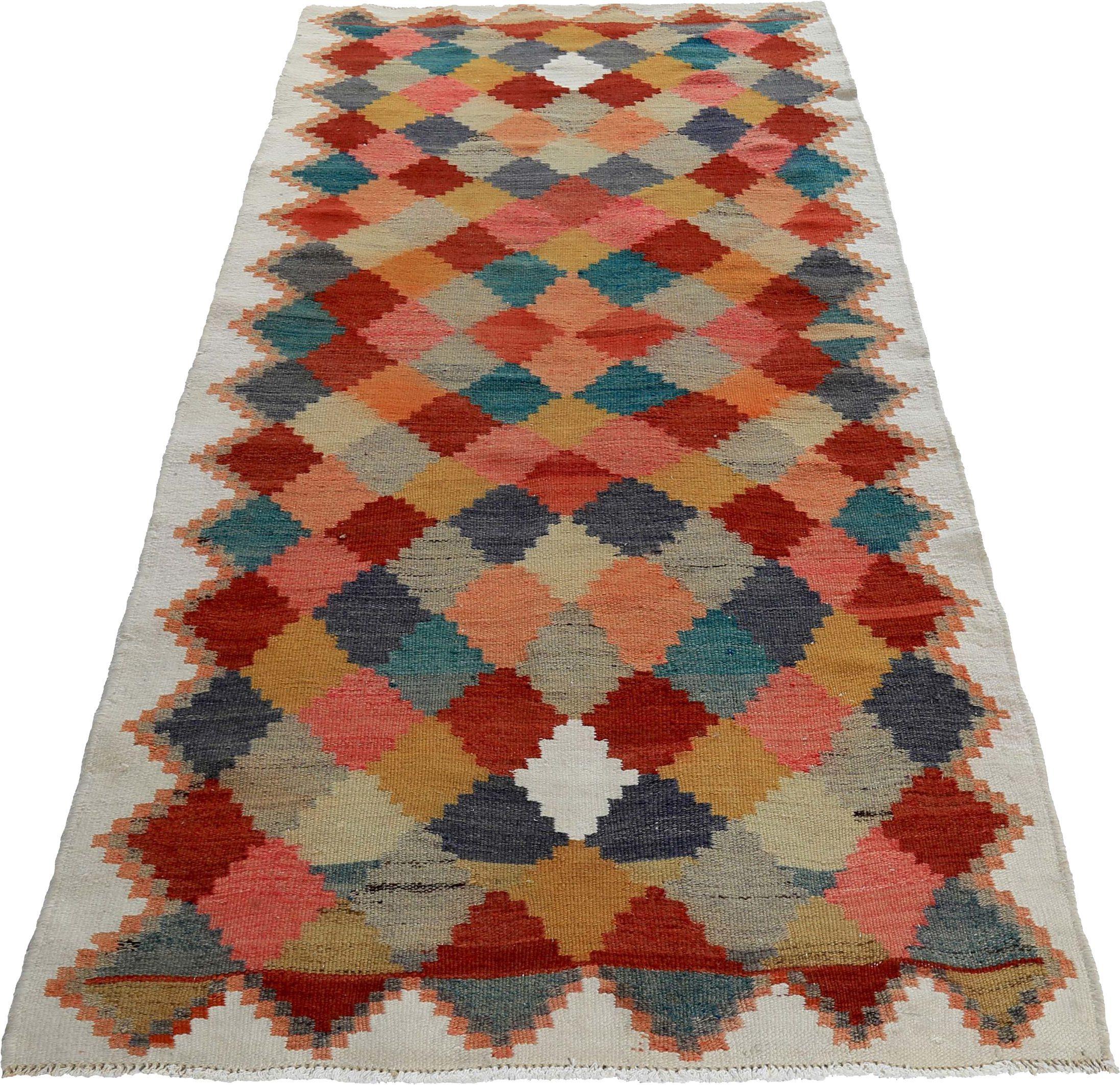 Découvrez l'élégance du Rug & Kilim persan présentant un petit tapis de Circa 1910. Conçu avec Wool et BlueRedYellow, ce design exclusif est parfait pour mettre en valeur votre espace.