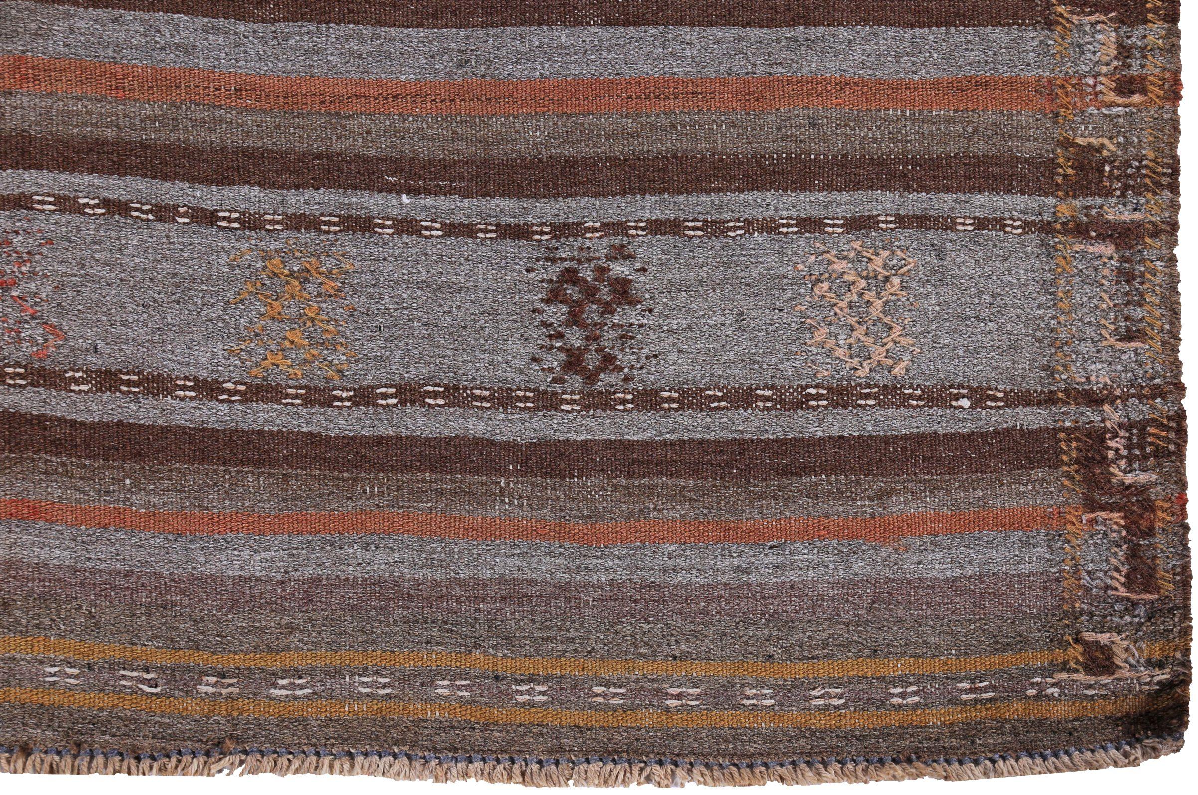 Persischer Kilim Kleiner Teppich CIRCA 1910 - Wolle Braun Grau Rosa Design - 89425 im Zustand „Hervorragend“ im Angebot in Dallas, TX