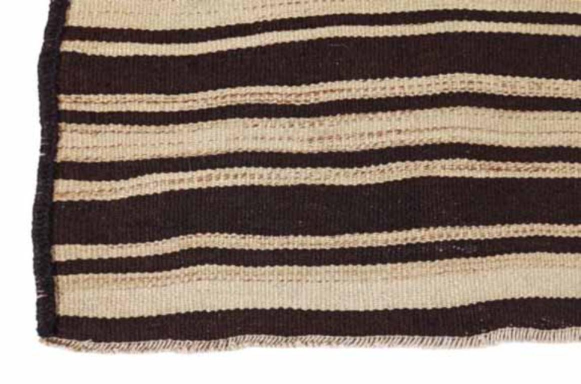 Persischer Kilim Kleiner Teppich CIRCA 1910 - Wolle Braun Elfenbein Design - 91549 im Zustand „Hervorragend“ im Angebot in Dallas, TX