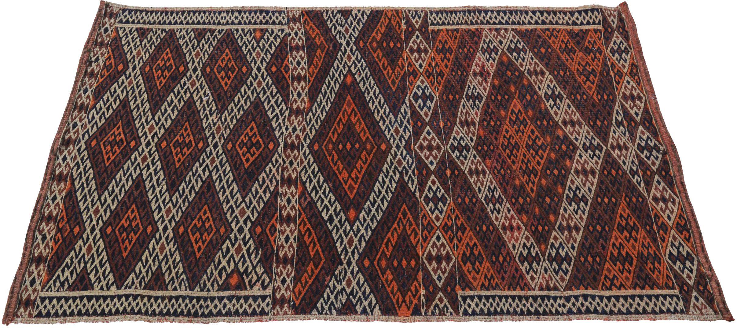 Entdecken Sie die Eleganz eines persischen Kilims mit einem kleinen Teppich von CIRCA 1910. Dieses exklusive Design aus Wolle und Braun-Elfenbein-Orange ist perfekt, um Ihren Raum zu verschönern.