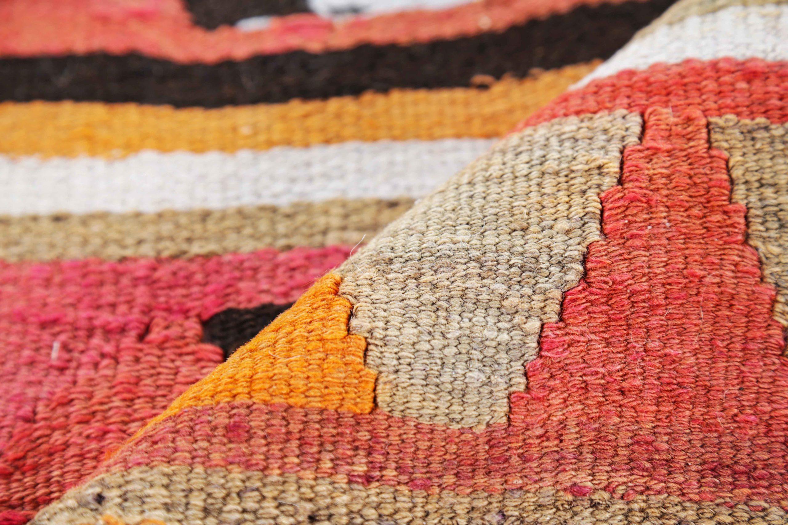 20ième siècle Rug & Kilim Persan Circa 1910 - Laine Brown Ivory Orange Pink Design - 91238 en vente