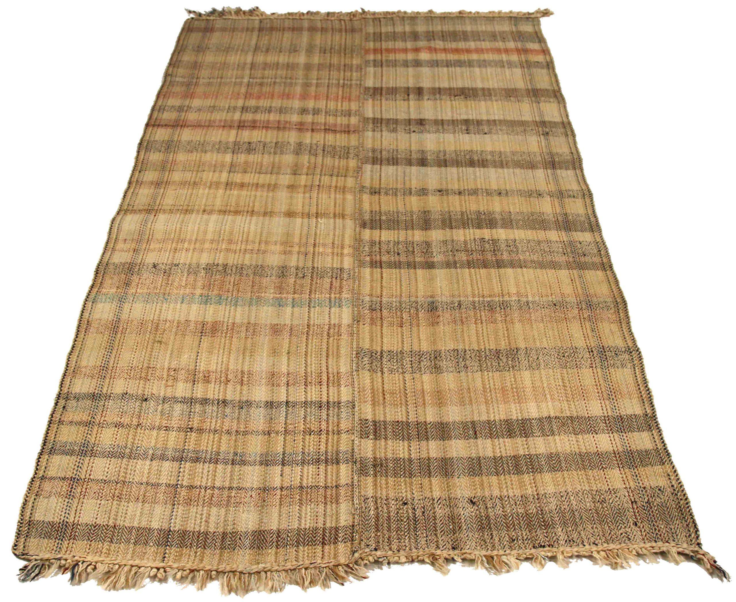 Entdecken Sie die Eleganz eines persischen Kilims mit einem kleinen Teppich von CIRCA 1910. Dieses exklusive Design aus Wolle und Braun-Elfenbein-Rot ist perfekt, um Ihren Raum zu verschönern.