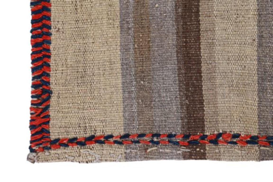 Persischer Kilim Kleiner Teppich CIRCA 1910 - Wolle Braun Elfenbein Taupe Design - 91539 im Zustand „Hervorragend“ im Angebot in Dallas, TX