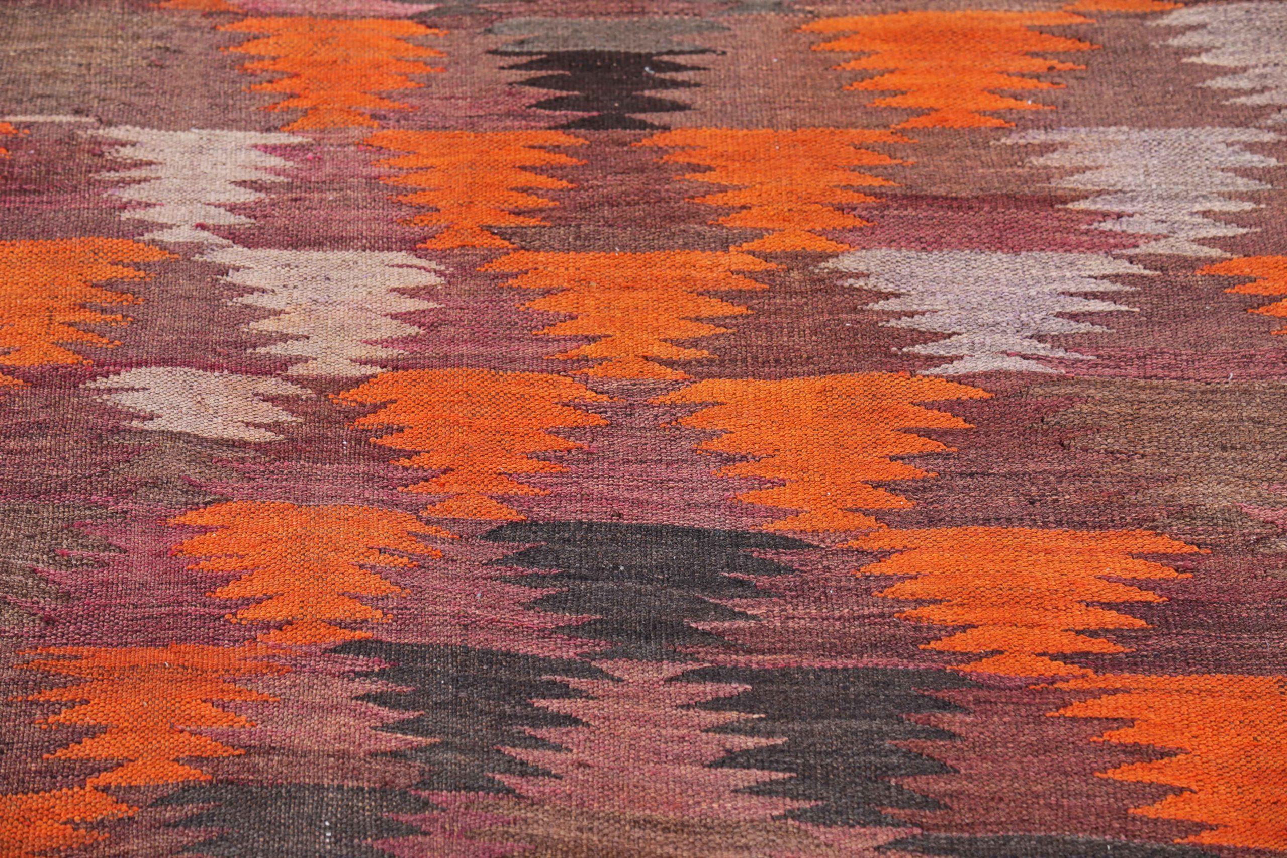 20th Century Persian Kilim Small Rug Circa 1910 - Wool Brown Orange Purpel Design - 91329 For Sale