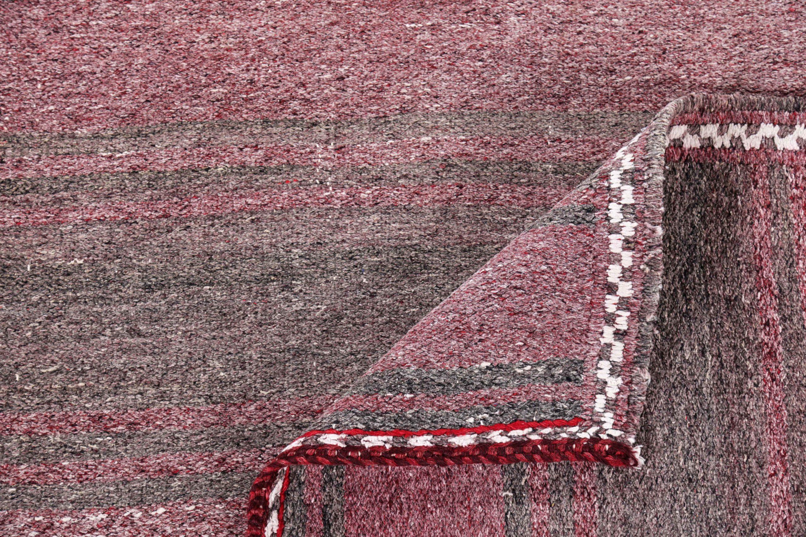 Persian Kilim Small Rug Circa 1910 - Wool Brown Pink Design - 91312 In Excellent Condition For Sale In Dallas, TX