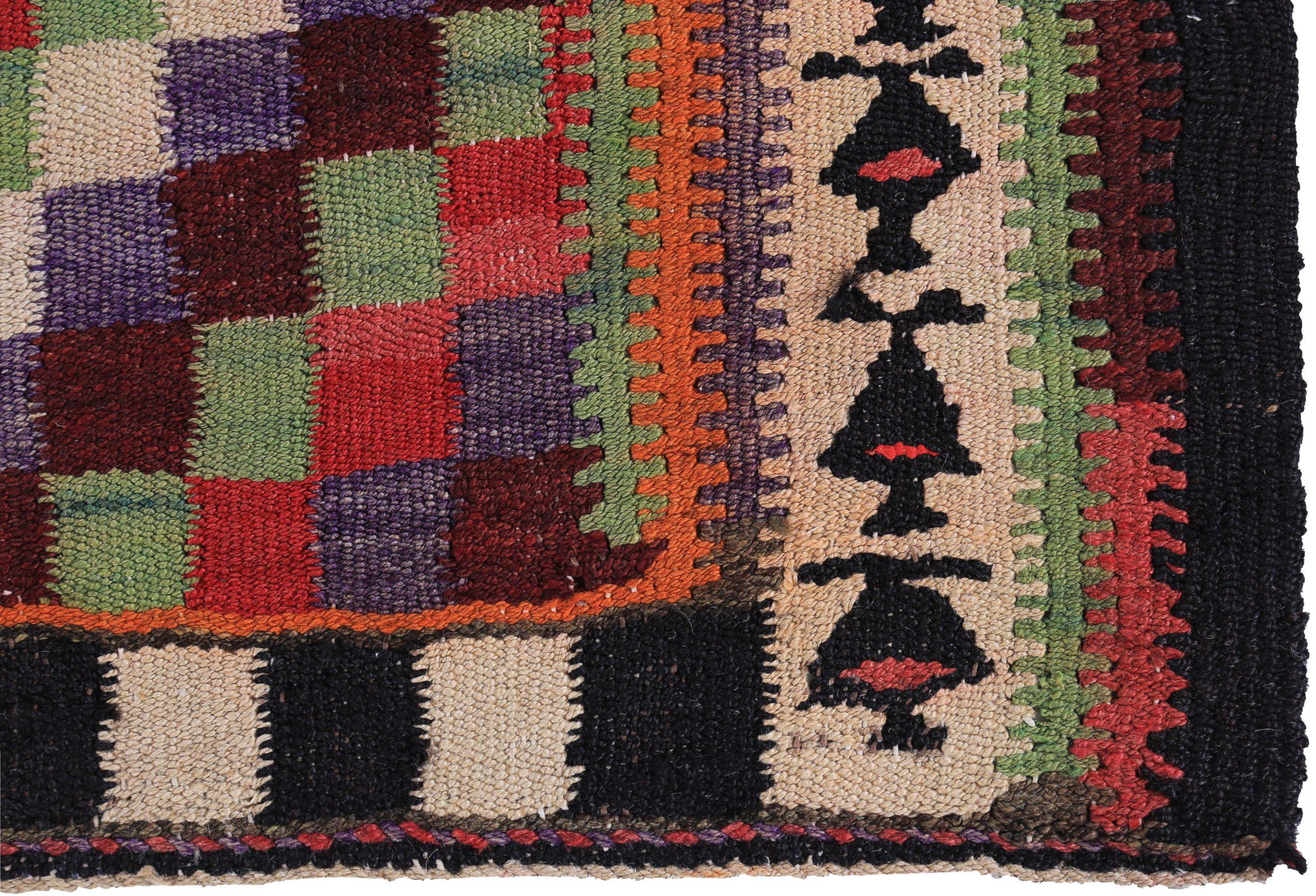 Persischer Kelim-Teppich Circa 1910 - Wolle Grün Elfenbein Rot Design - 89456 im Zustand „Hervorragend“ im Angebot in Dallas, TX