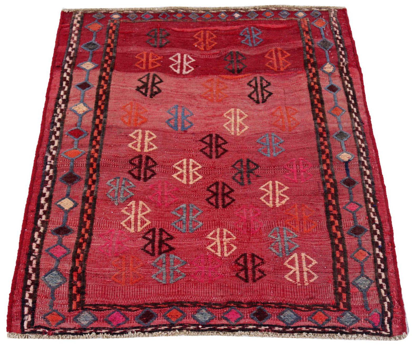 Entdecken Sie die Eleganz der persischen Kilim mit quadratischen Teppichen um 1910. Dieses exklusive Design aus Wolle und BraunElfenbeinOrangeRosa ist perfekt, um Ihren Raum zu verschönern.