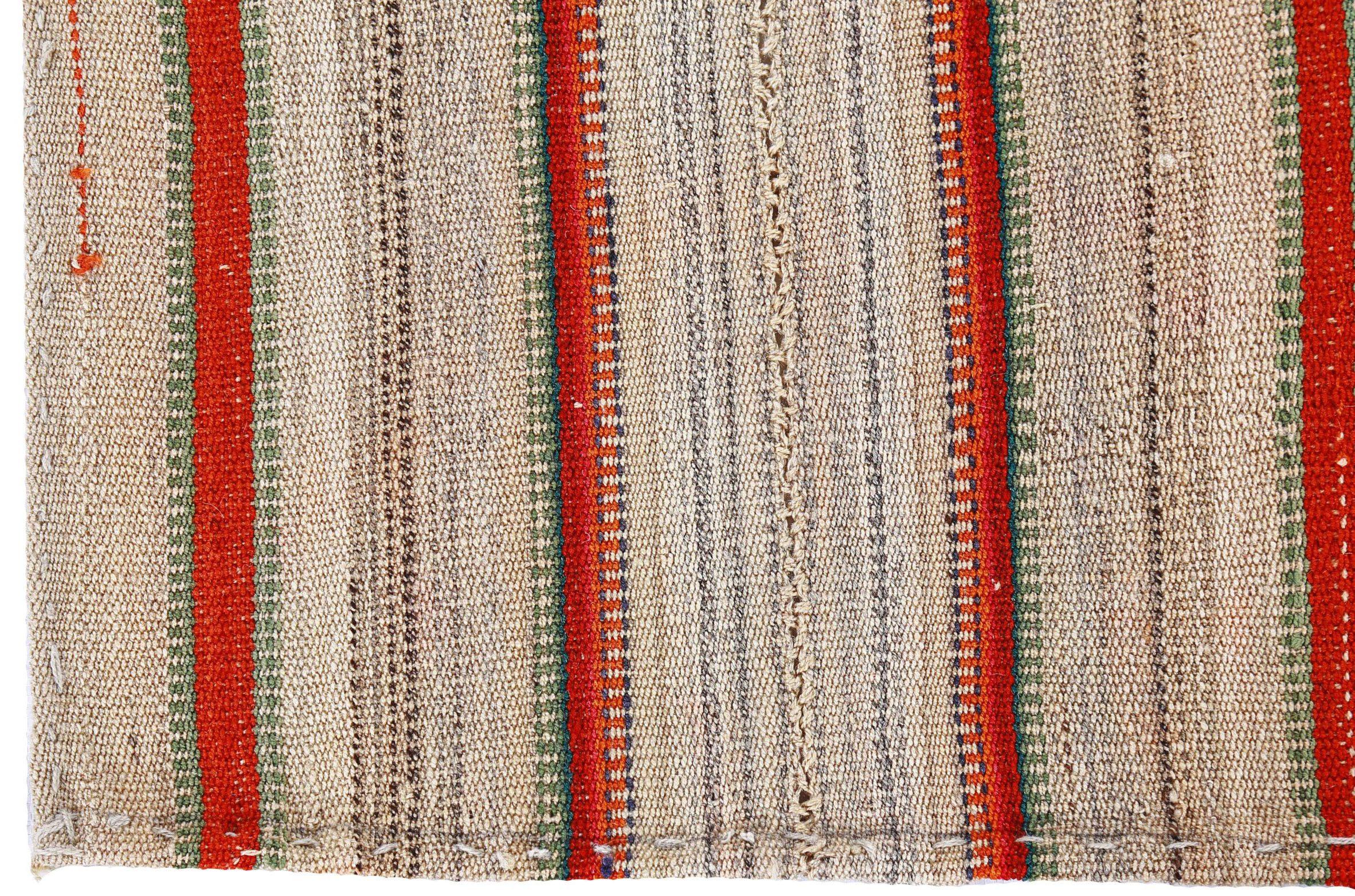 Persischer quadratischer Kelim-Teppich Circa 1910 - Wolle Elfenbein Orange Rot Design - 91349 (Asiatisch) im Angebot