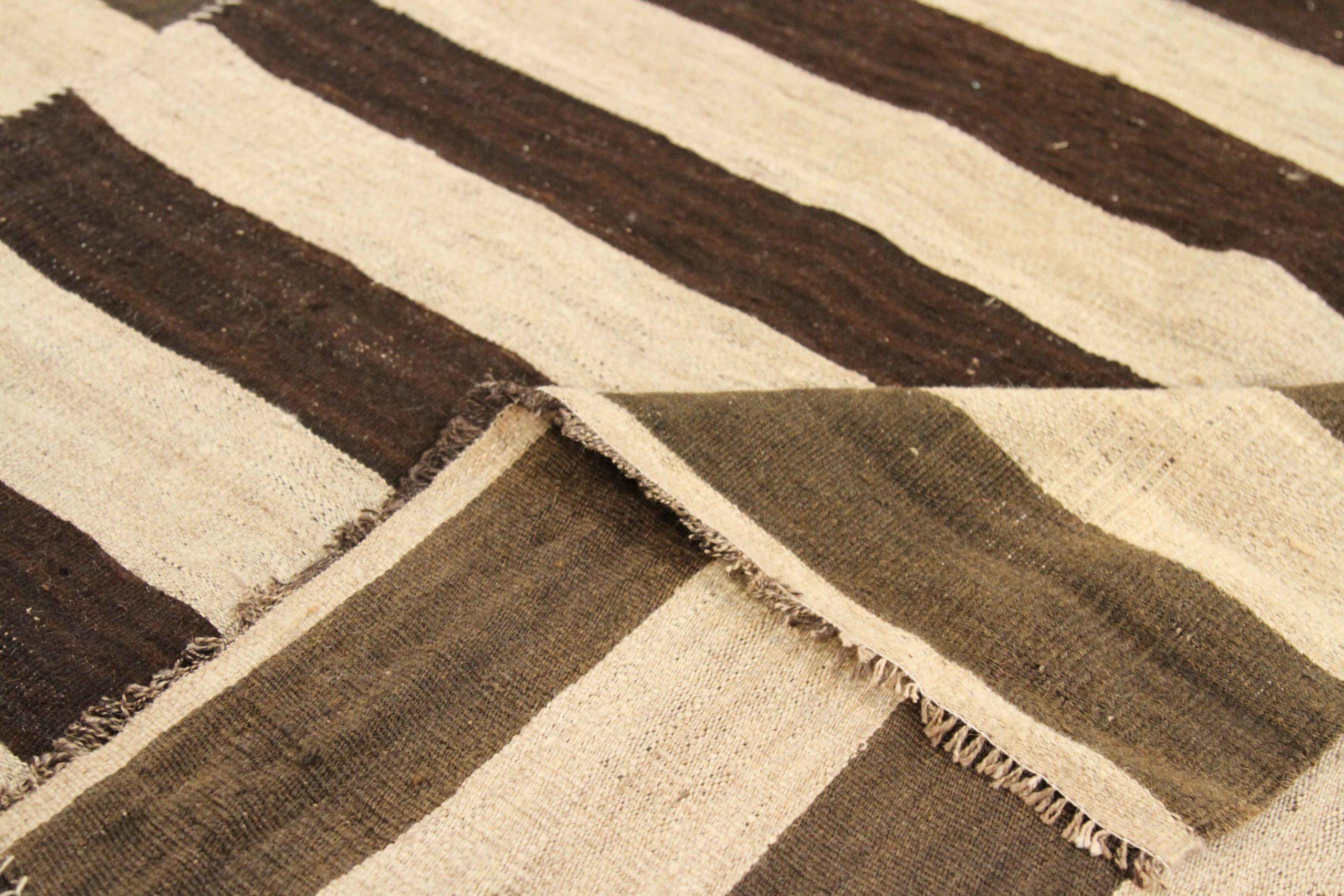 Tappeti persiani Kilim quadrati - Disegno in lana marrone avorio - 76050 In condizioni ottime in vendita a Dallas, TX