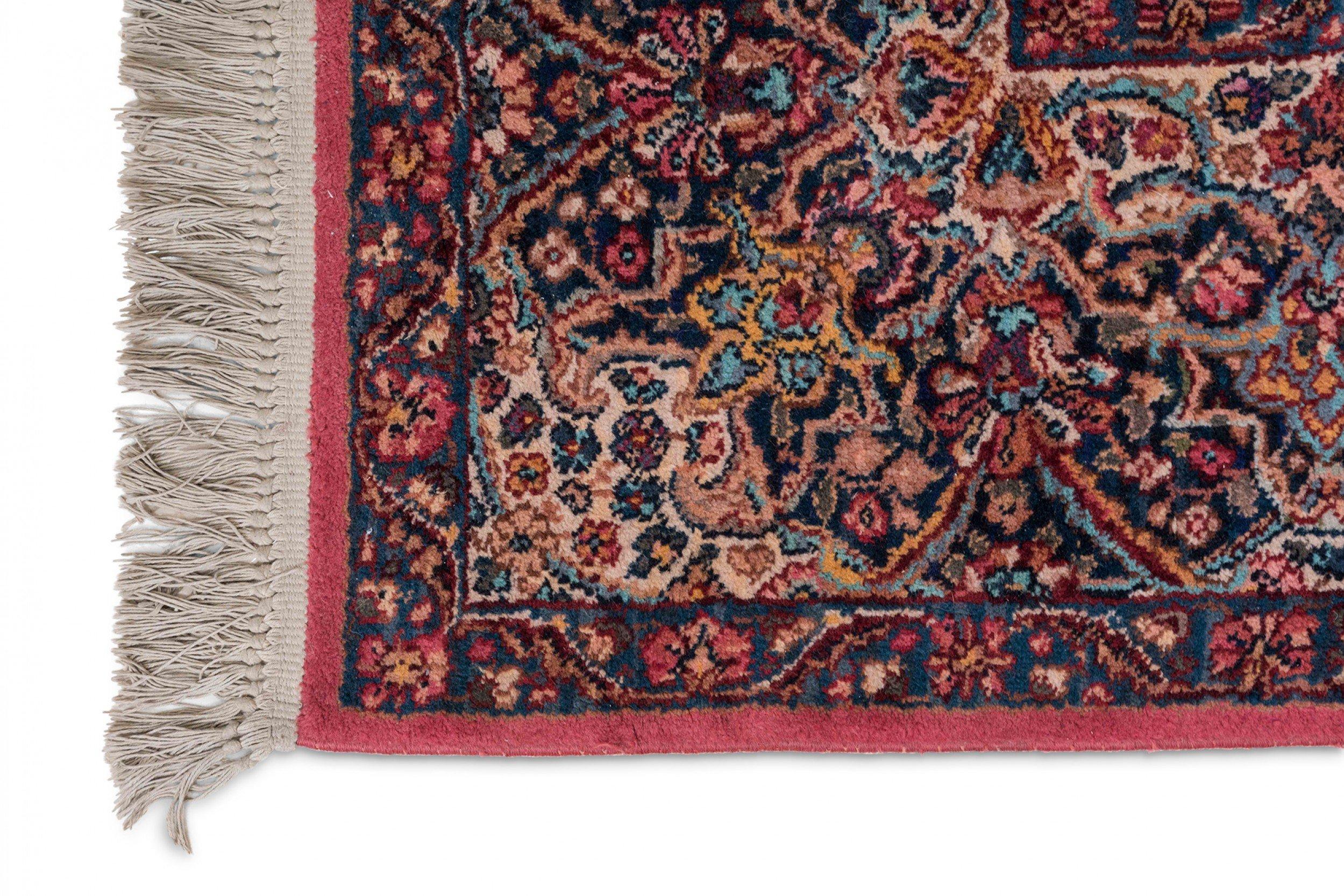 Persischer Kirman-Teppich aus roter und blauer Wolle (Handgefertigt) im Angebot