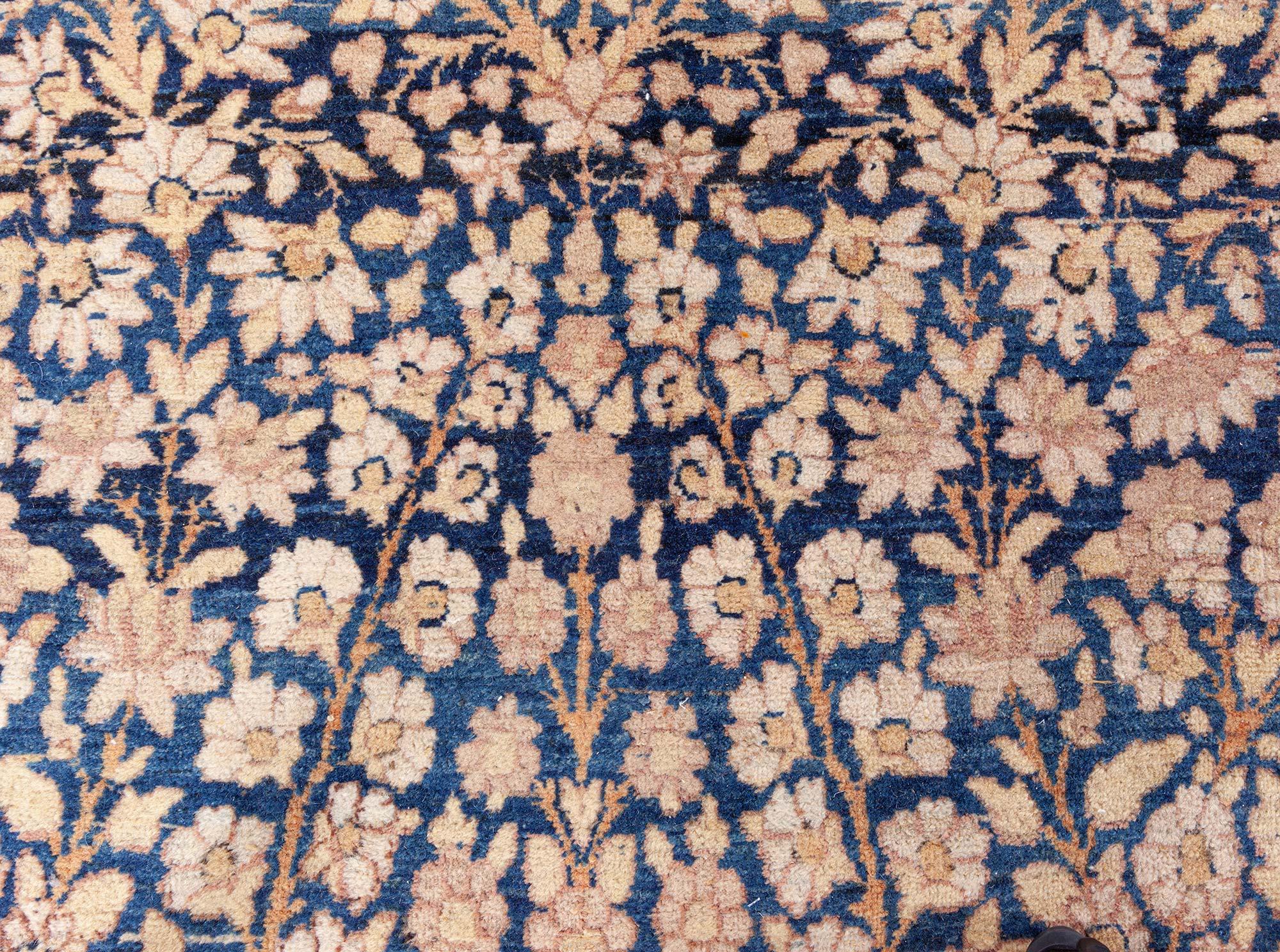 Tappeto persiano Kirman di Doris Leslie Blau
Circa: 1920
Dimensioni: 15'9