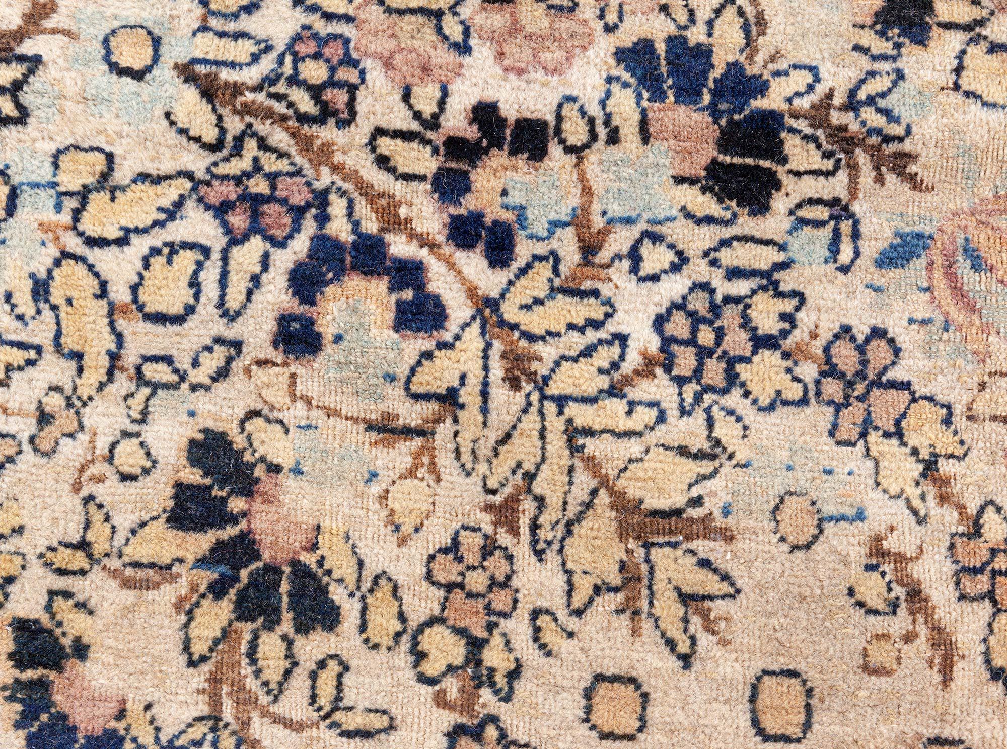 Annodato a mano Tappeto persiano Kirman di Doris Leslie Blau in vendita