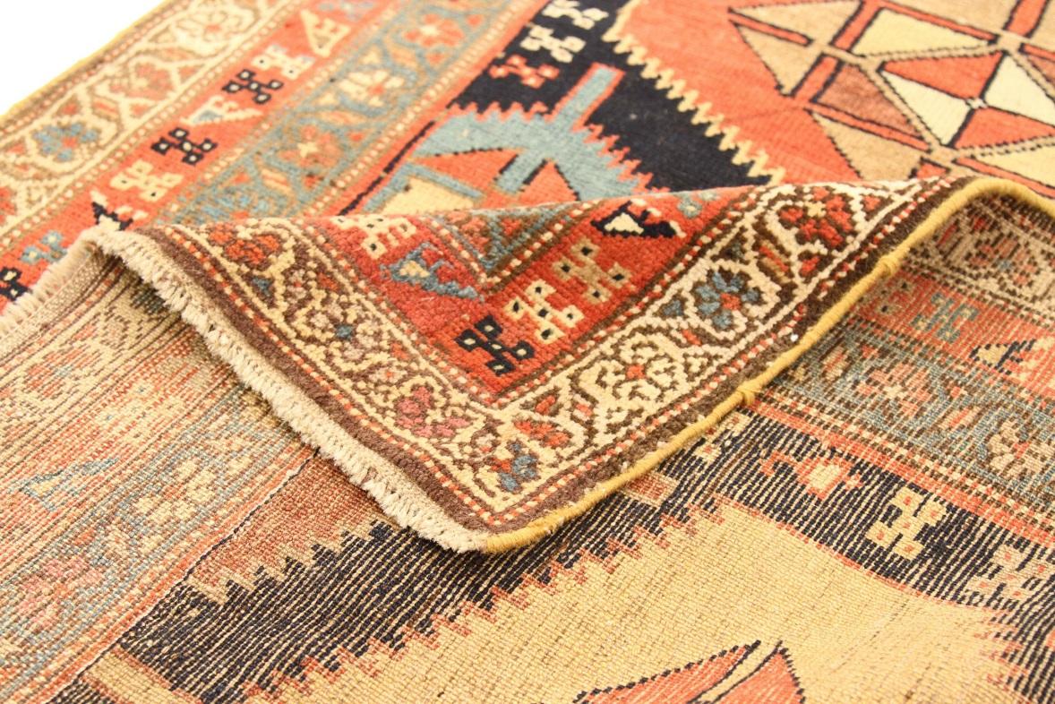 Persischer Kolyai-Läufer aus Wolle in Elfenbein, Marineblau, Blau und Rot, 71482 (Asiatisch) im Angebot