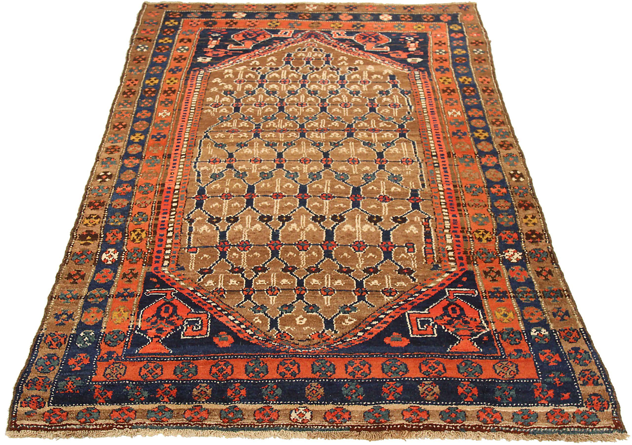 Entdecken Sie die Eleganz des persischen Kolyai mit dem kleinen Teppich CIRCA 1910. Dieses exklusive Design aus Wolle und BraunMarineblauRot ist perfekt, um Ihren Raum zu verschönern.