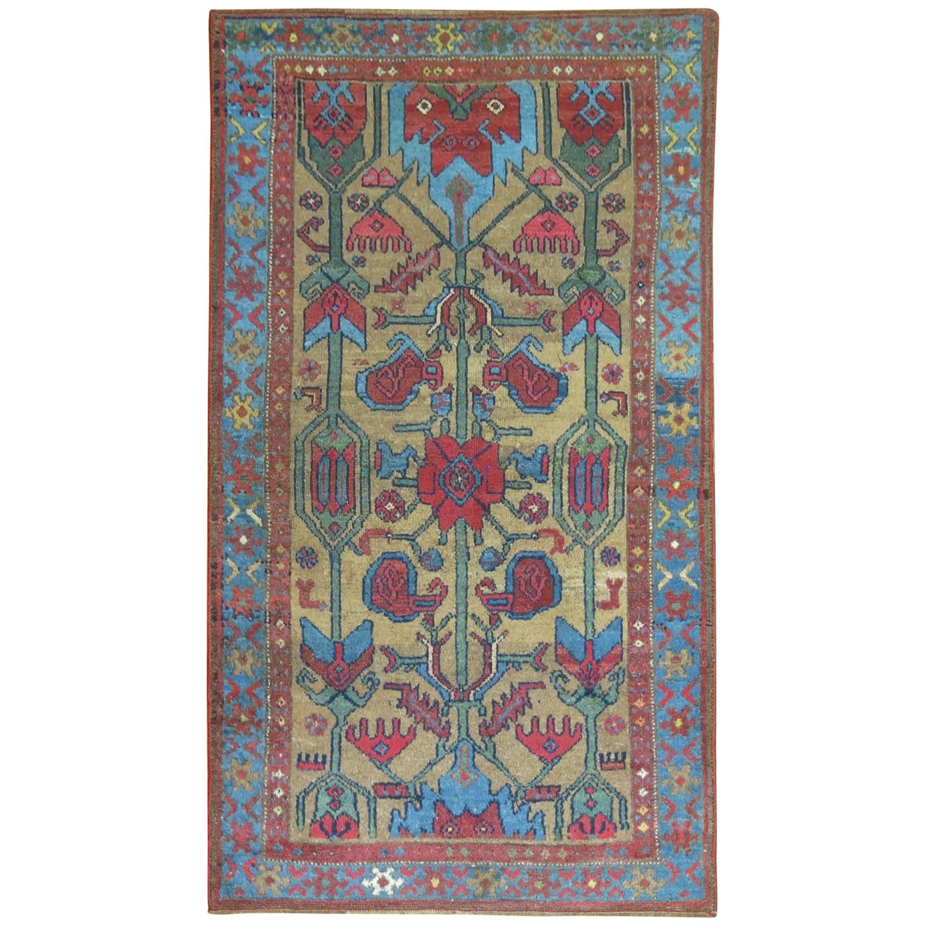 Tapis persan Kurd Serab à fond camel en vente