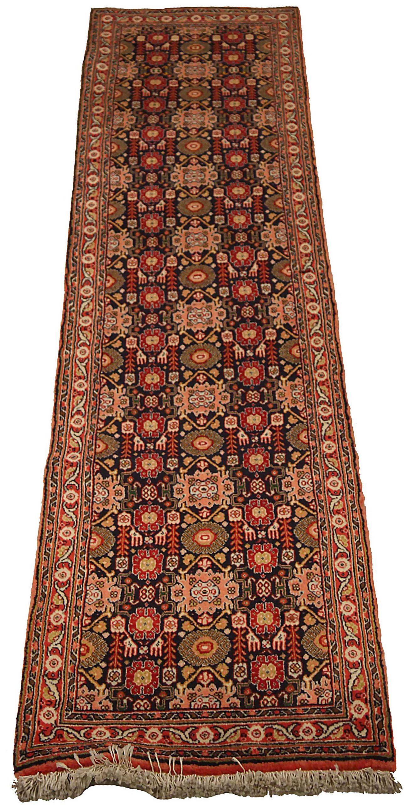 Entdecken Sie die Eleganz des persisch-kurdischen Läuferteppichs aus der Zeit um 1880. Dieses exklusive Design aus Wolle und Navy BluePinkRed ist perfekt, um Ihren Raum zu verschönern.
