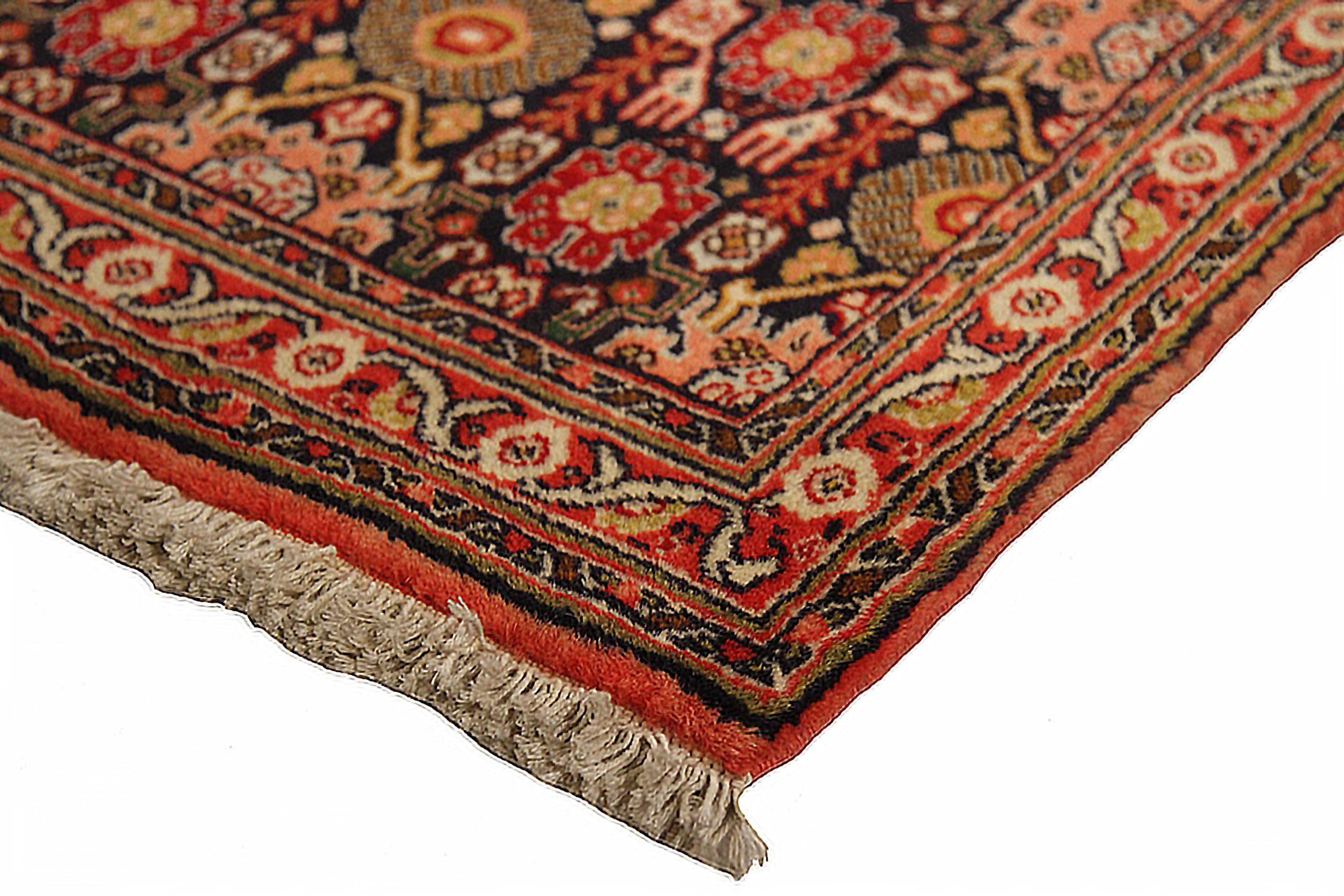 Persischer Kurdischer Läufer aus Wolle in Marineblau, Rosa und Rot 73067 im Zustand „Hervorragend“ im Angebot in Dallas, TX