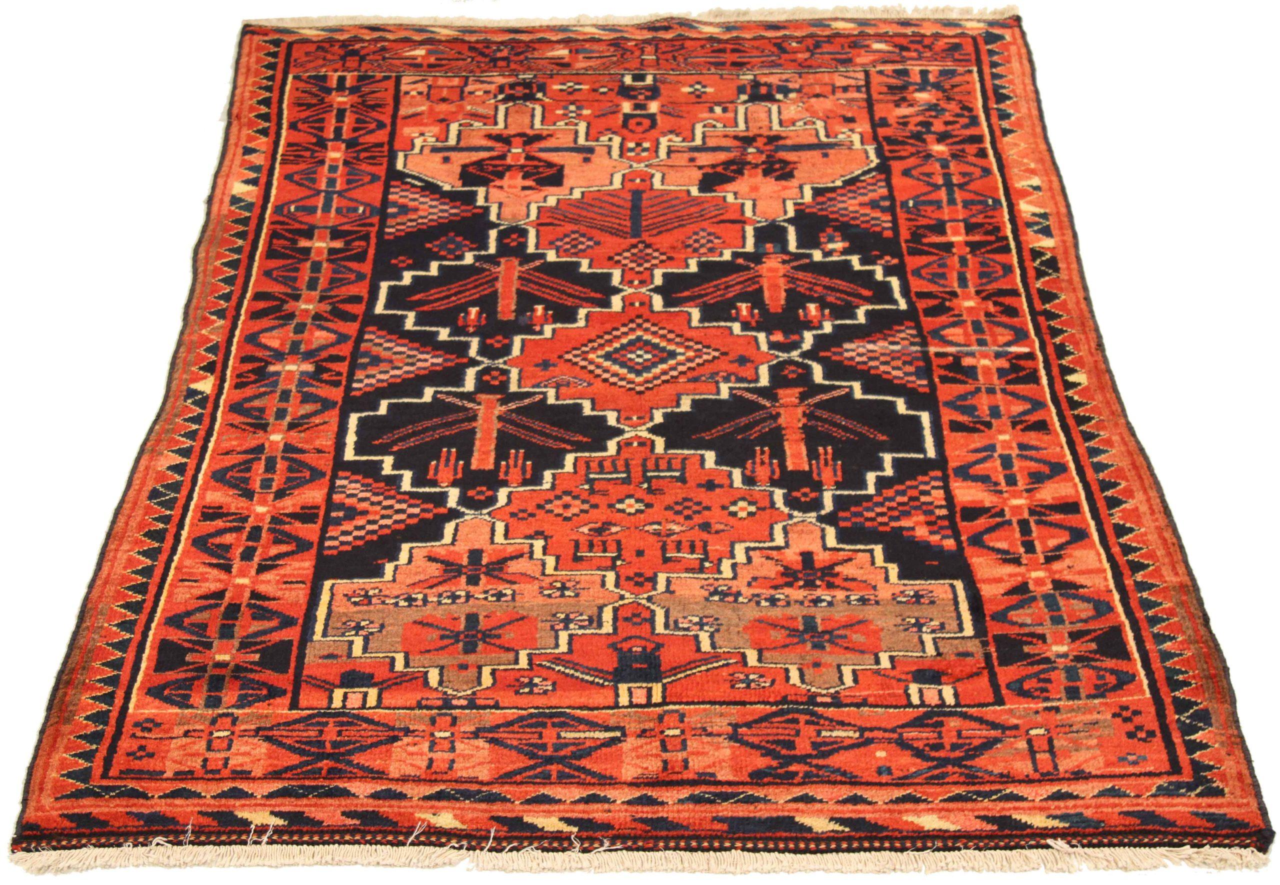 Entdecken Sie die Eleganz der persischen Kurden mit dem kleinen Teppich von ca. 1880. Dieses exklusive Design aus Wolle und ElfenbeinMarineblauRot ist perfekt, um Ihren Raum zu verschönern.