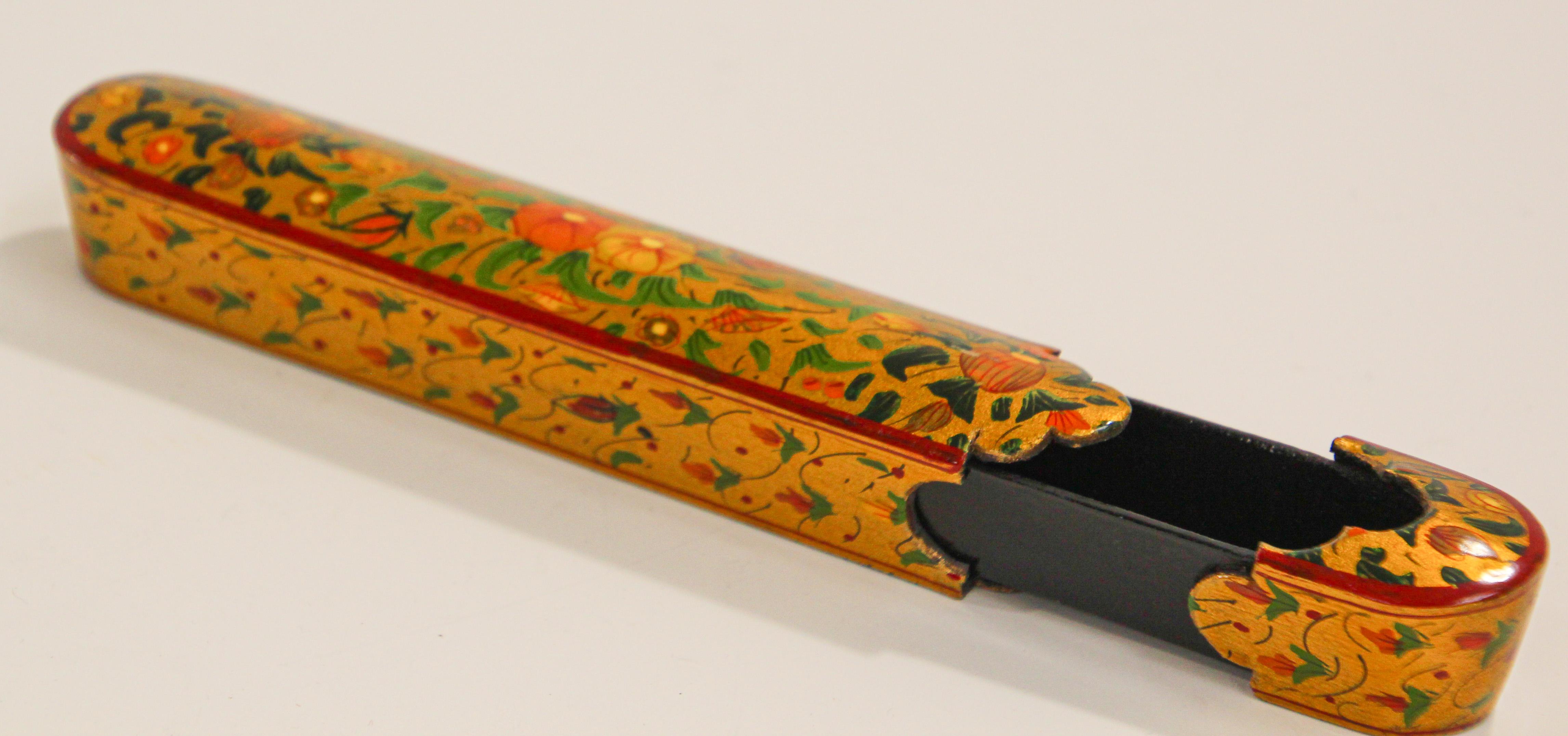 Persian Lacquer Pen Box Hand Painted with Floral and Gilt Design In Good Condition For Sale In North Hollywood, CA