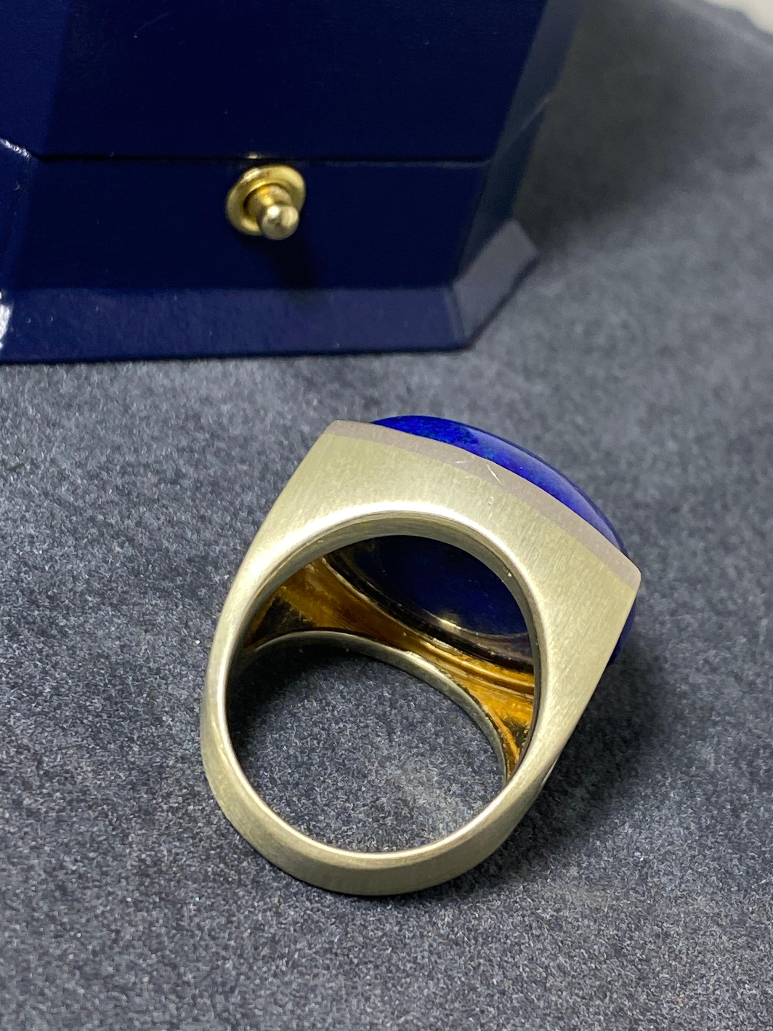 Persian Lapis Lazuli of 30.00 Ct & 1.00ct Diamond 18k Yellow Gold Cocktail Ring In Excellent Condition In MELBOURNE, AU