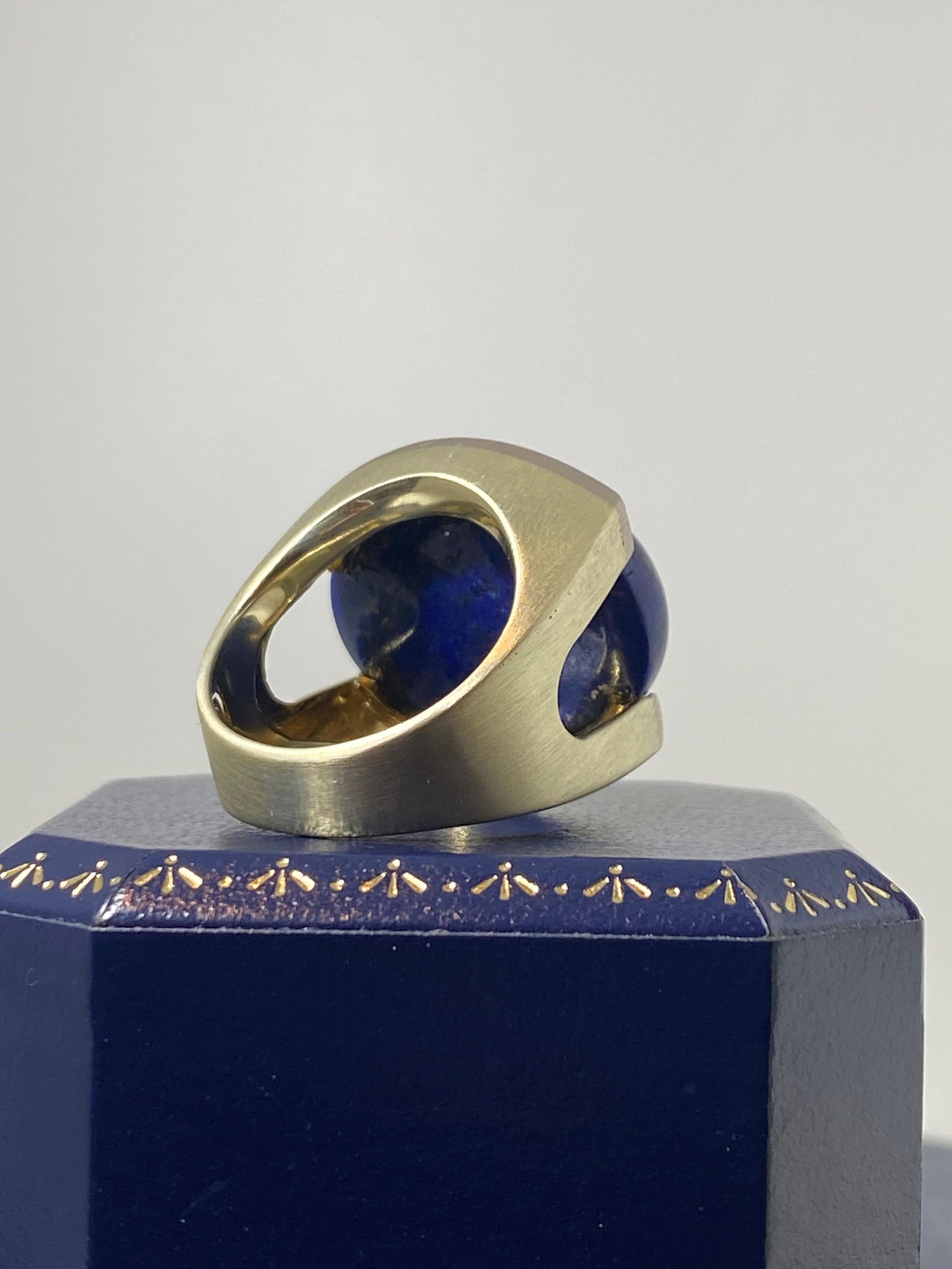 Persian Lapis Lazuli of 30.00 Ct & 1.00ct Diamond 18k Yellow Gold Cocktail Ring 1