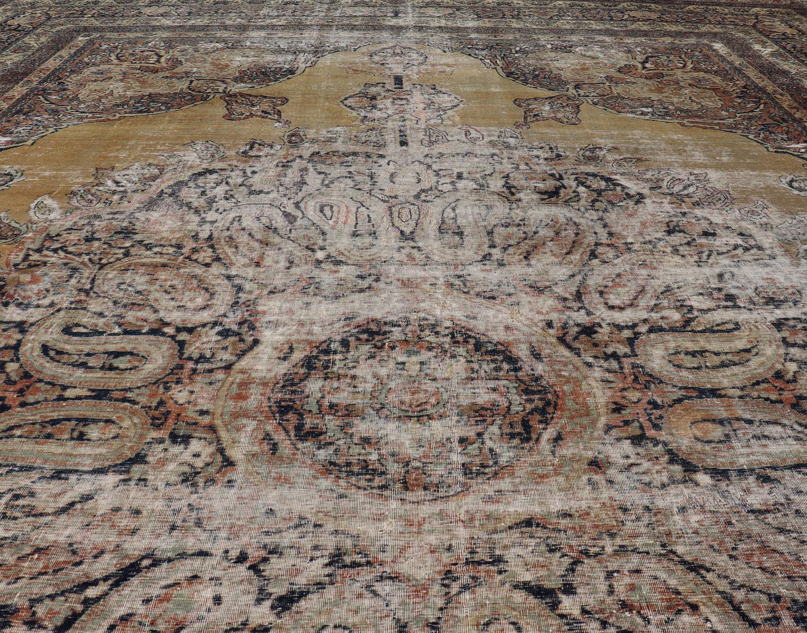 Persian Lavar Kerman Rug with Faded Camel Medallion and Ornamental Border Motifs For Sale 8