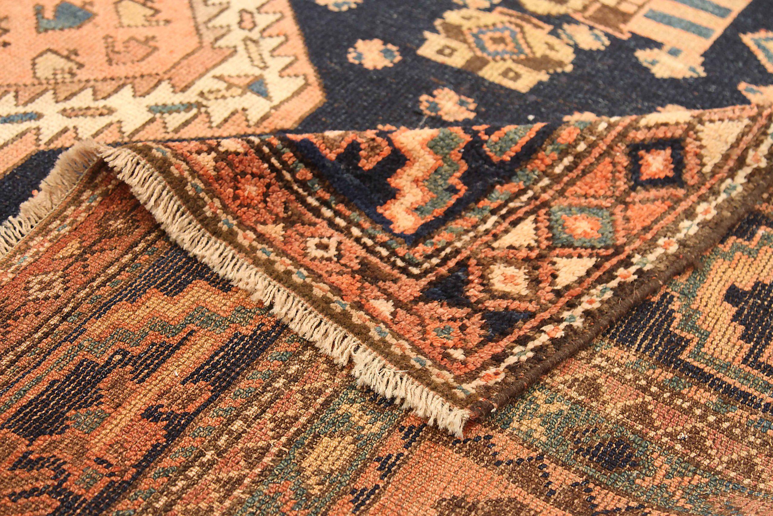 Persian Lori Small Rug - Wool Ivory Navy Blue Pink 71518 In Excellent Condition For Sale In Dallas, TX
