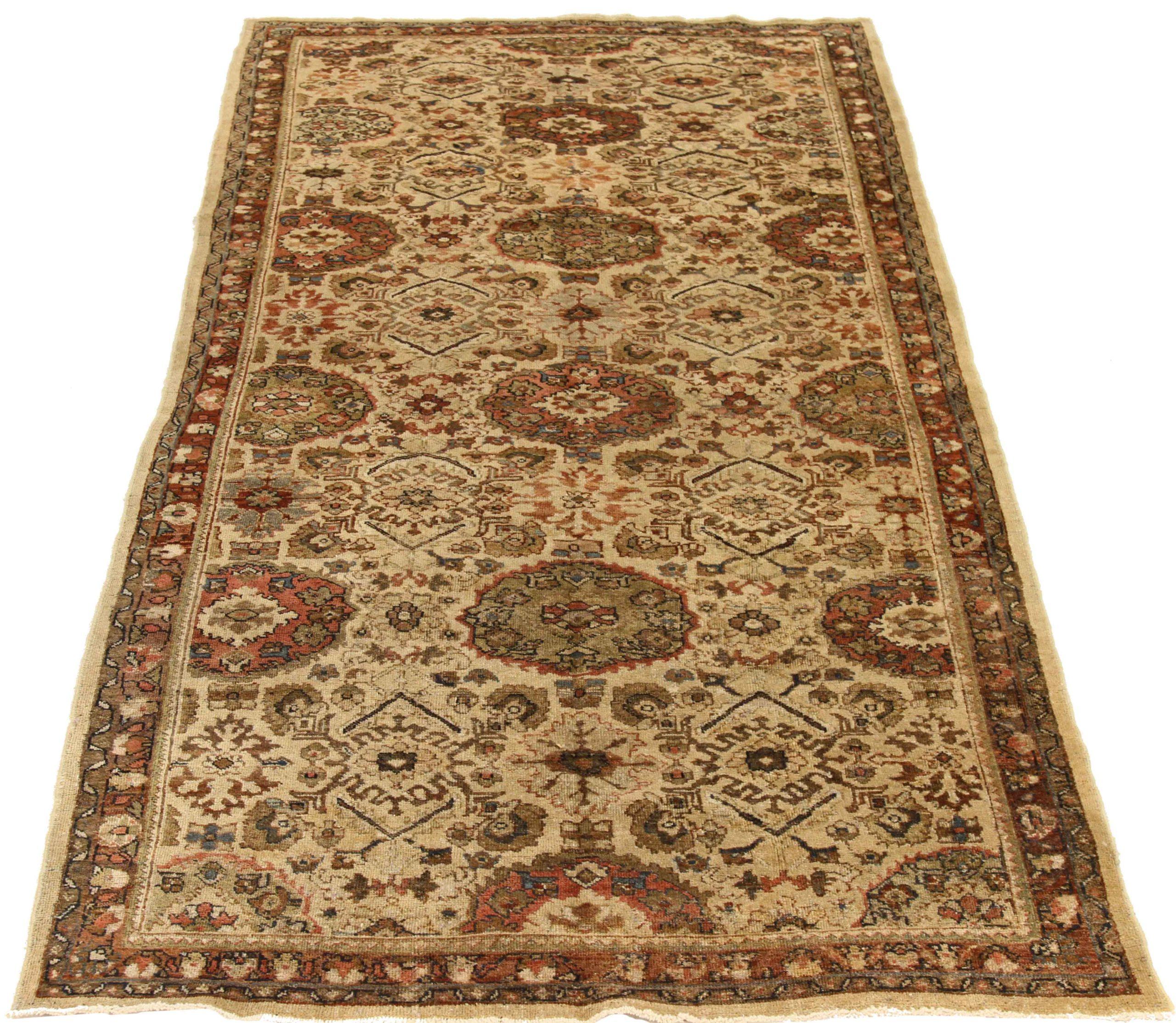 Entdecken Sie die Eleganz von Persian Mahal mit Teppichen aus der Zeit um 1880. Dieses exklusive Design, das mit viel Liebe zum Detail entworfen wurde, ist perfekt, um Ihren Raum zu verschönern.