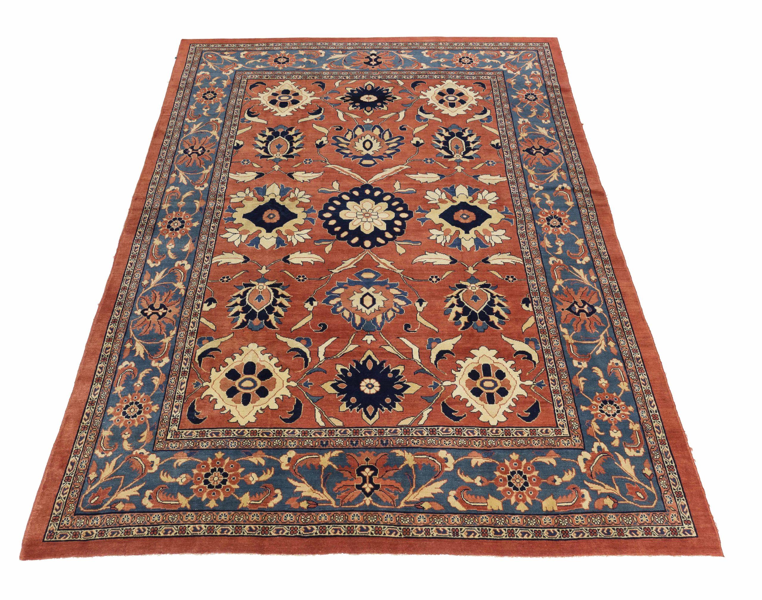 Entdecken Sie die Eleganz von Persian Mahal mit Teppichen aus der Zeit um 1910. Dieses exklusive Design aus Wolle und Rot ist perfekt, um Ihren Raum zu verschönern.