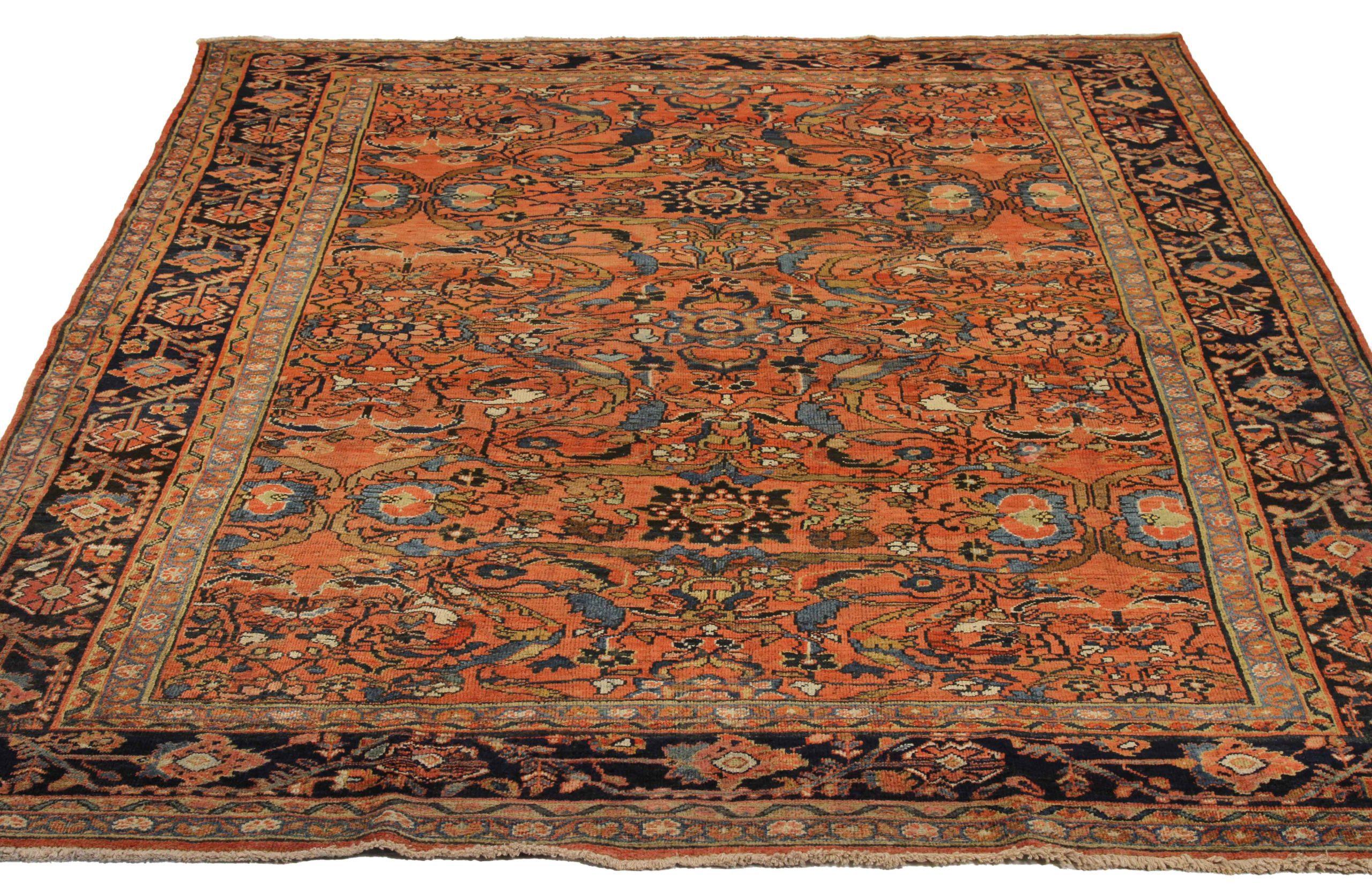 Scopri l'eleganza dei tappeti persiani Mahal. Progettato con una meticolosa attenzione ai dettagli, questo design esclusivo è perfetto per valorizzare il tuo spazio.