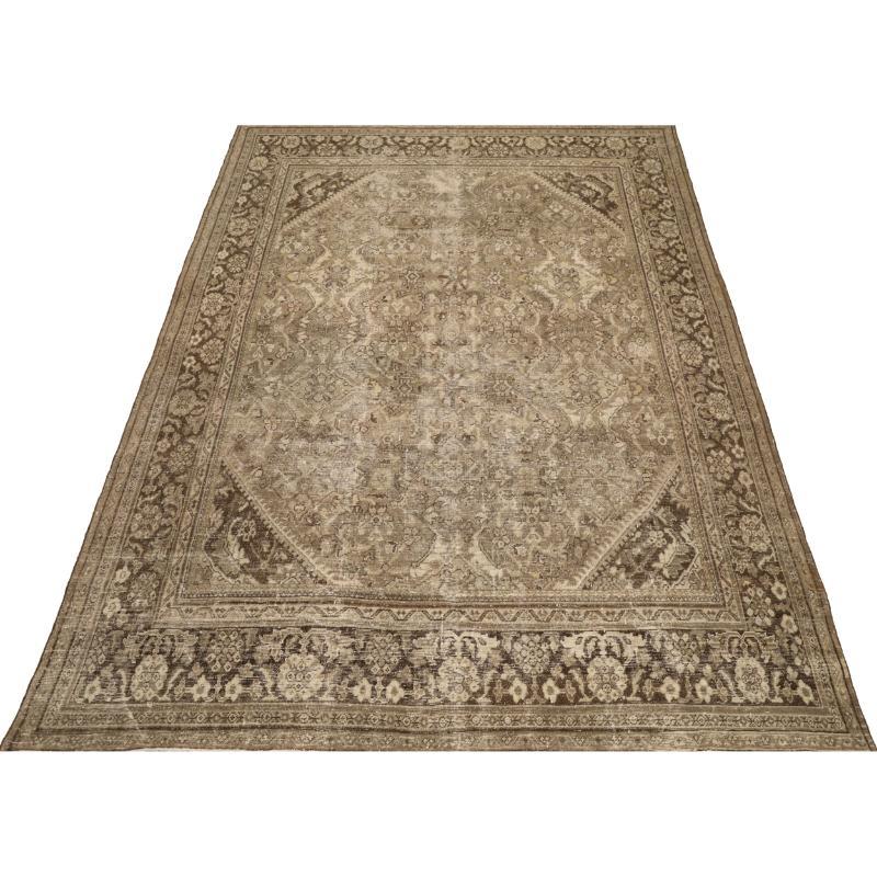 Entdecken Sie die Eleganz von Persian Mahal mit Teppichen aus der Zeit um 1880. Dieses exklusive Design aus Wolle und Braun-Elfenbein ist perfekt, um Ihren Raum zu verschönern.
