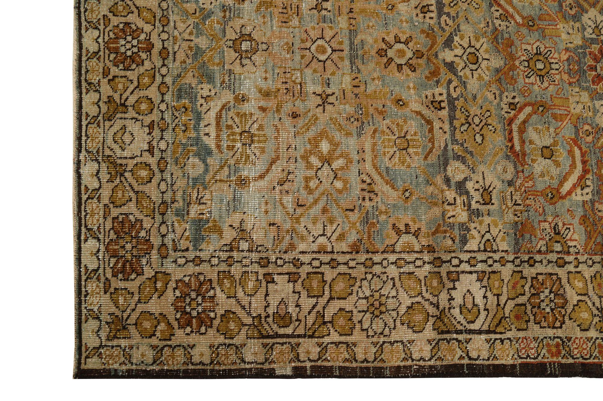 Scopri l'eleganza dei tappeti persiani Mahal, caratterizzati da tappeti d'area del 1910. Progettato con lana e marrone-avorio-blu chiaro-rosso, questo design esclusivo è perfetto per valorizzare il tuo spazio.