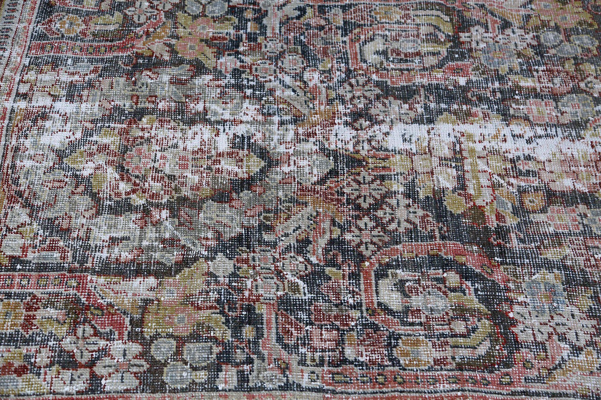 Scopri l'eleganza dei tappeti persiani Mahal, caratterizzati da tappeti d'area del 1910. Progettato con lana e BrownRed, questo design esclusivo è perfetto per valorizzare il tuo spazio.