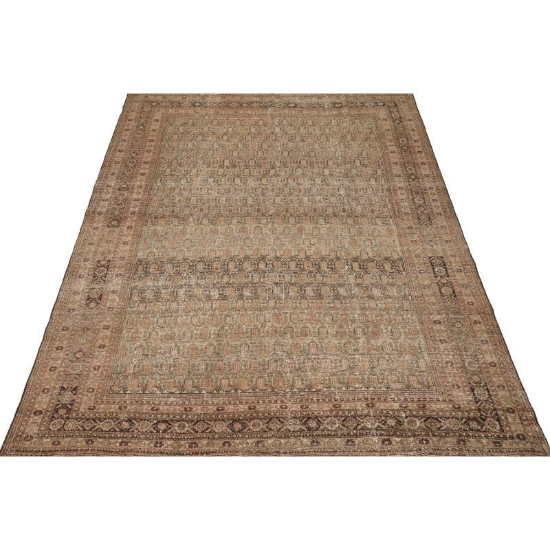 Entdecken Sie die Eleganz von Persian Mahal mit Teppichen aus der Zeit um 1880. Dieses exklusive Design aus Wolle und Elfenbeinrosa ist perfekt, um Ihren Raum zu verschönern.