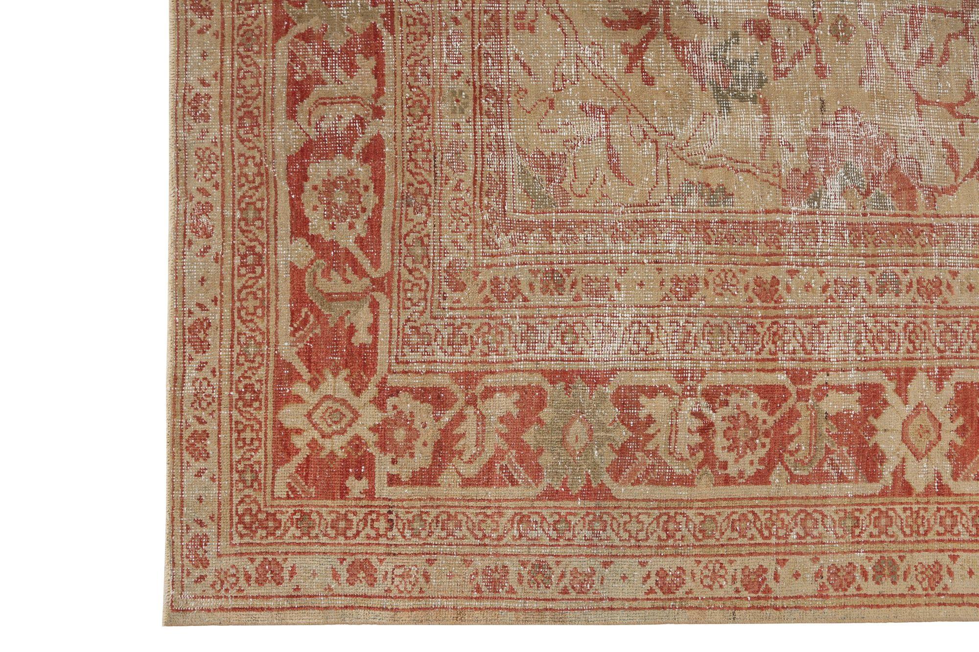 Entdecken Sie die Eleganz von Persian Mahal mit Teppichen aus der Zeit um 1910. Dieses exklusive Design aus Wolle und RedTaupe ist perfekt, um Ihren Raum zu verschönern.