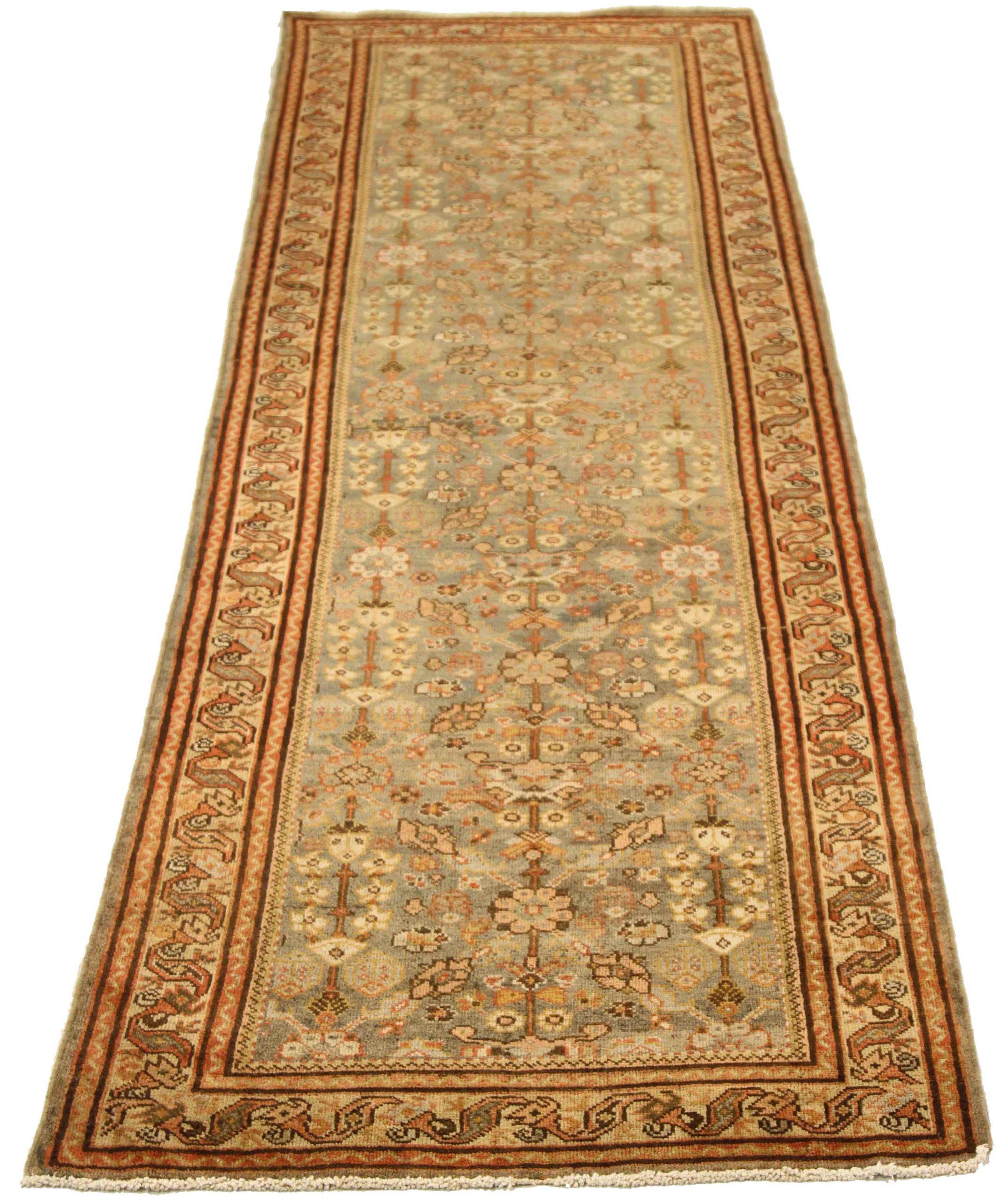Entdecken Sie die Eleganz des persischen Mahal mit dem Läufer von CIRCA 1880. Dieses exklusive Design aus Wolle und BraunGrauElfenbeinrot ist die perfekte Ergänzung für Ihren Raum.