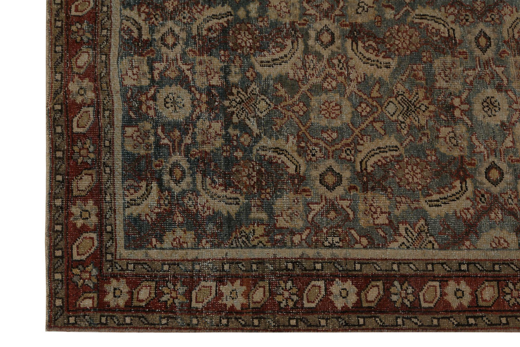 Entdecken Sie die Eleganz des persischen Mahal mit dem Läufer von CIRCA 1910. Dieses exklusive Design aus Wolle und Braun-Elfenbein-Rot ist perfekt, um Ihren Raum zu verschönern.