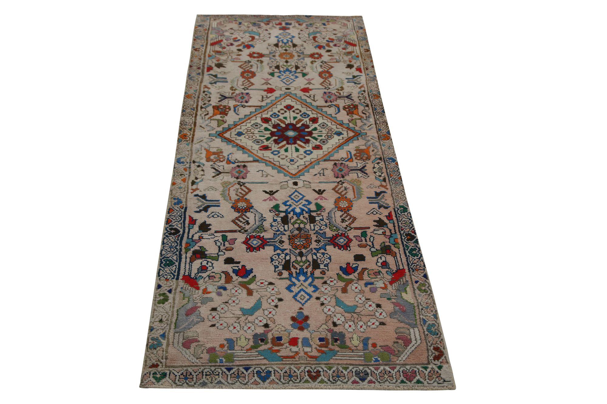 Persischer Mahal-Läufer aus Wolle - Elfenbein-rosa Design - 96972 im Zustand „Hervorragend“ im Angebot in Dallas, TX