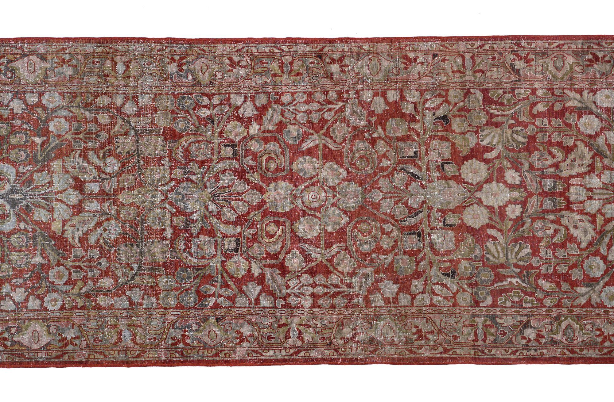 Entdecken Sie die Eleganz des persischen Mahal mit dem Läufer von CIRCA 1910. Dieses exklusive Design aus Wolle und Rot ist perfekt, um Ihren Raum zu verschönern.